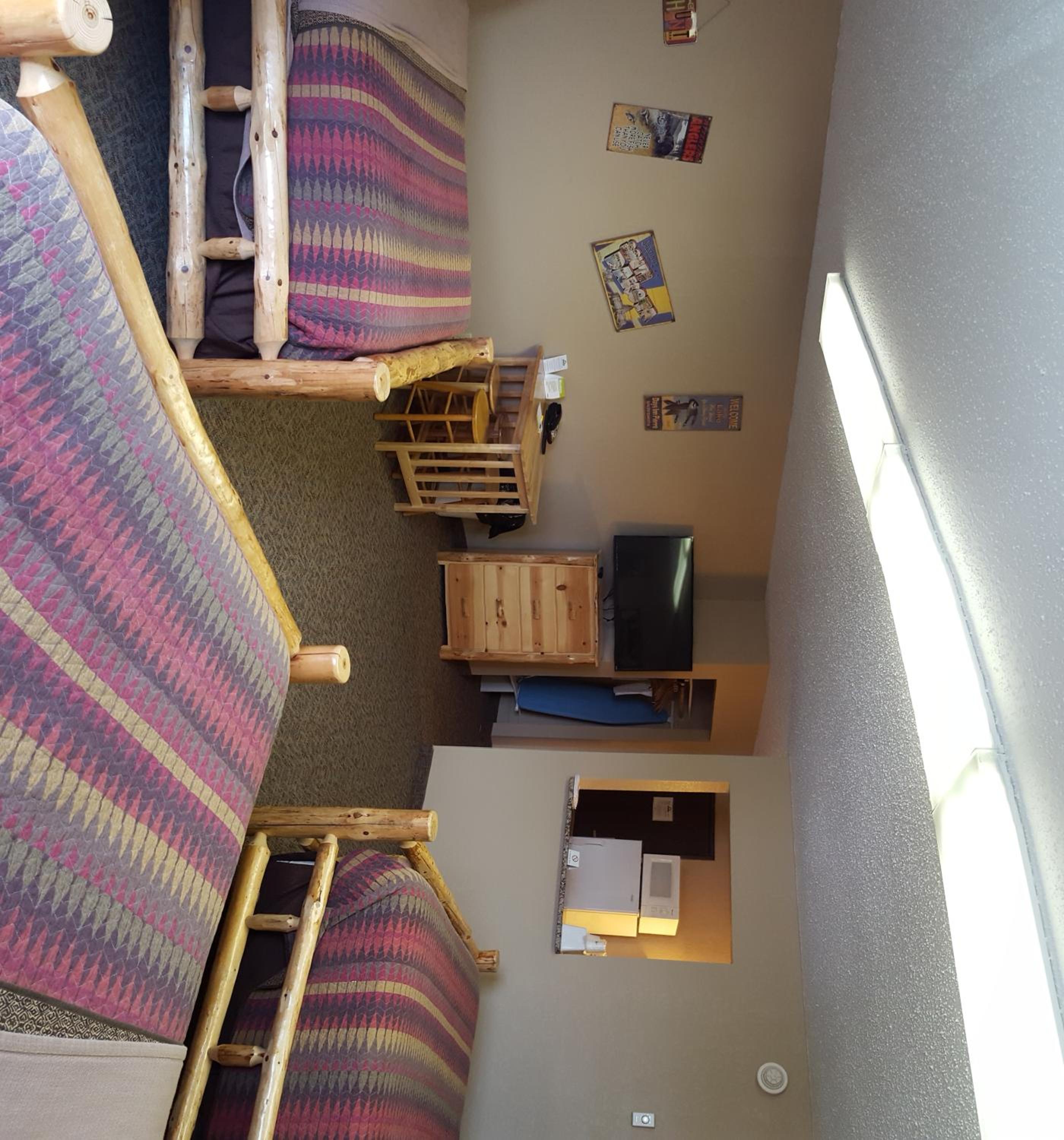 Studio Suite with Three Double Beds - Non-Smoking - Photo 5