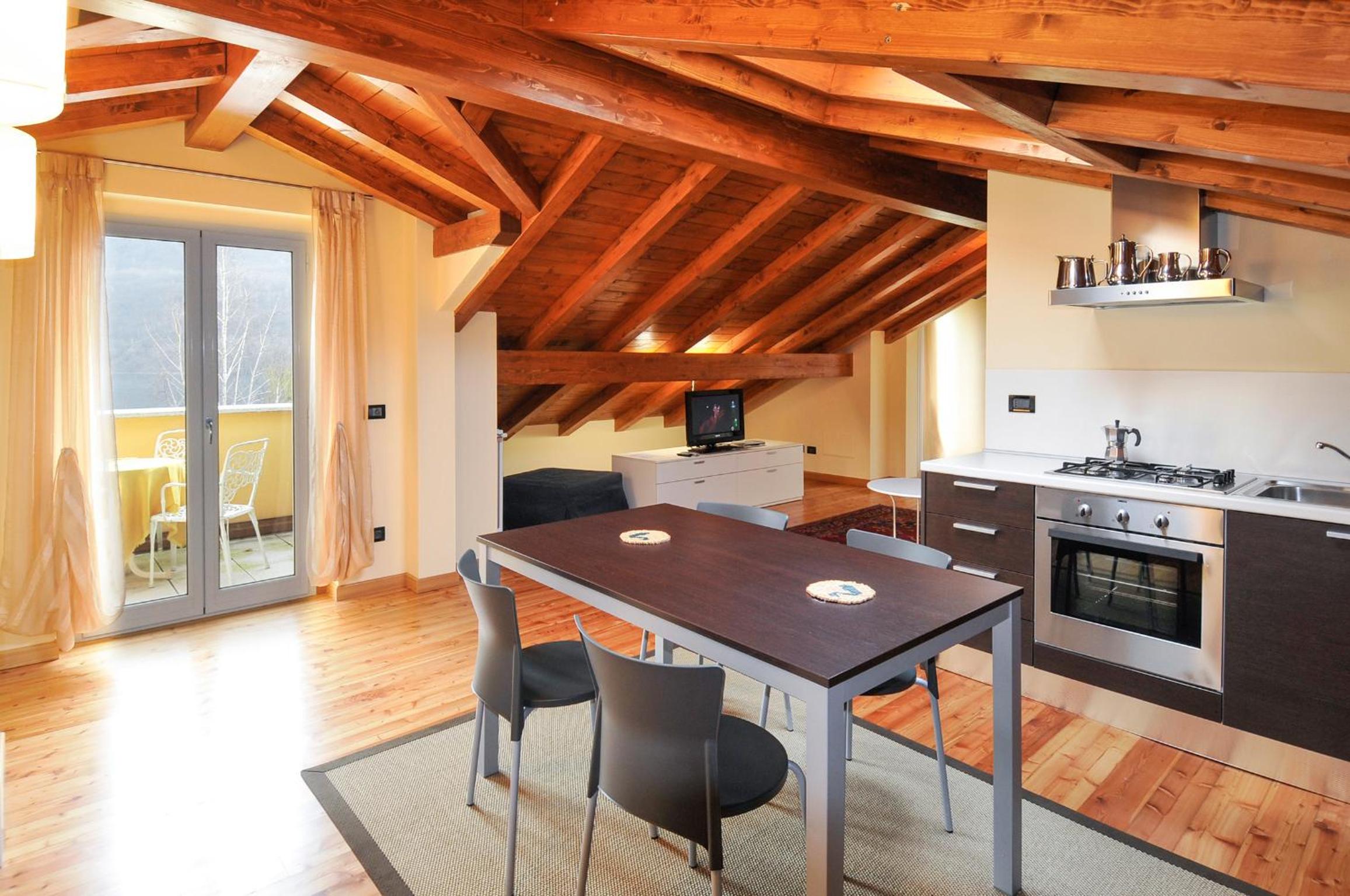One-Bedroom Apartment with Lake View - Annex - Photo 29