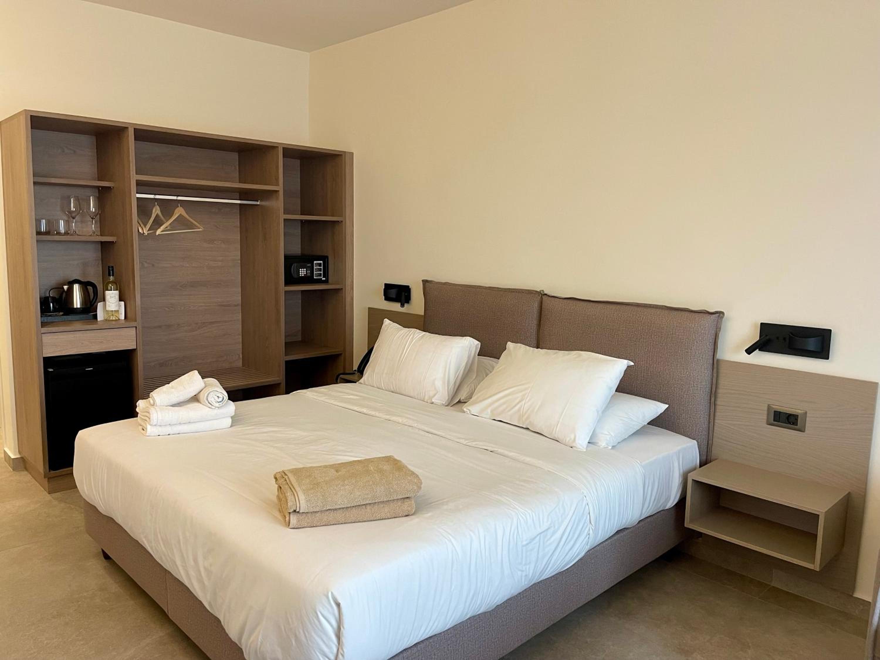 Double Room with Balcony photo 3