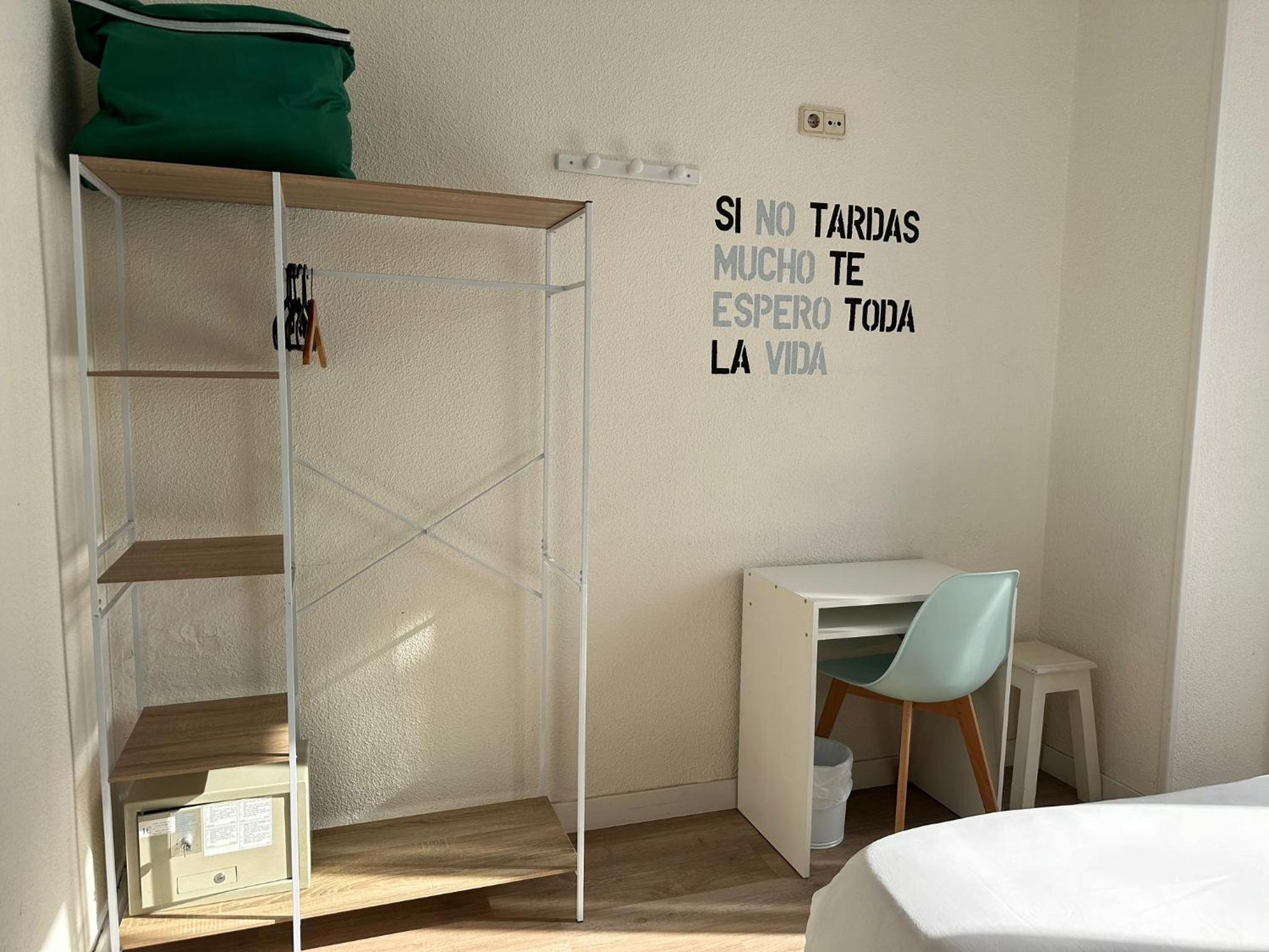 Double Room with Extra Bed - Photo 7