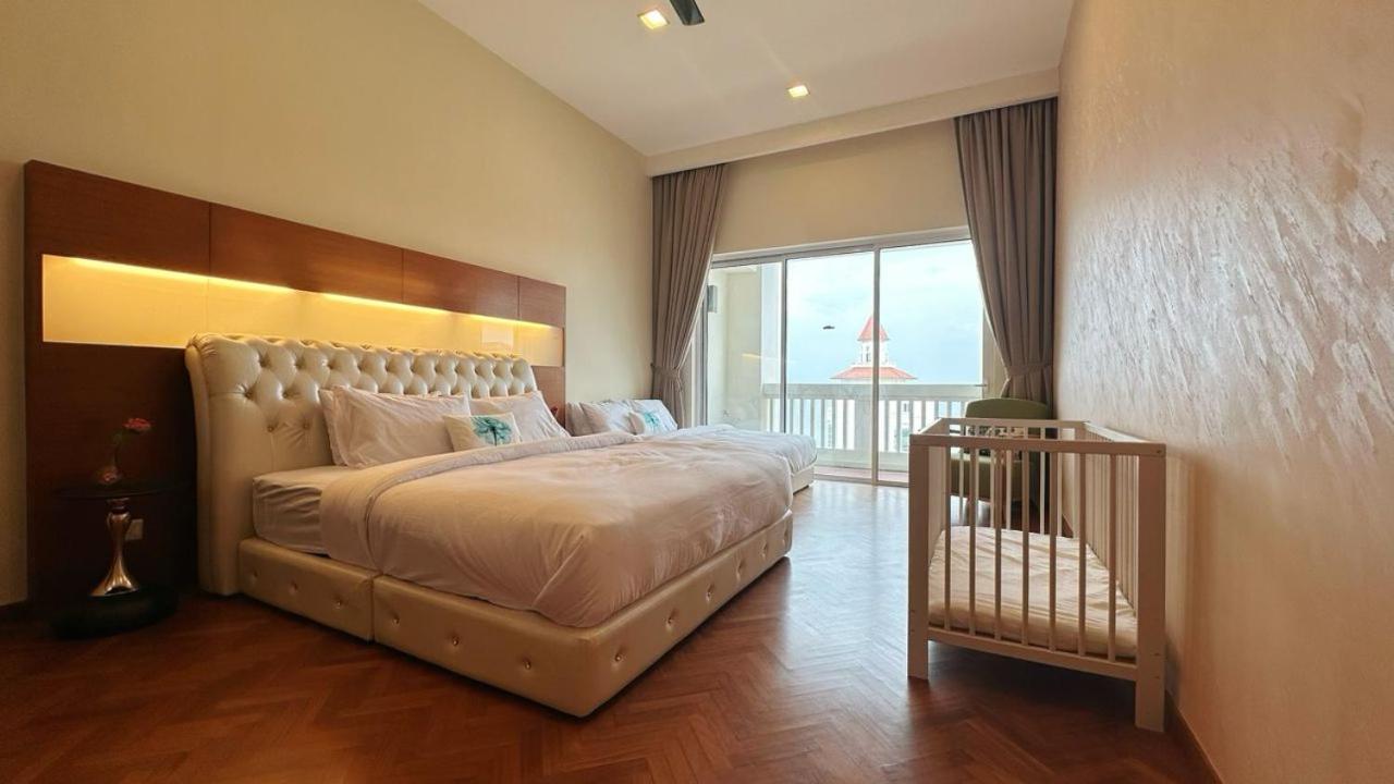 Two-Bedroom Deluxe Apartment with Ocean View photo 3