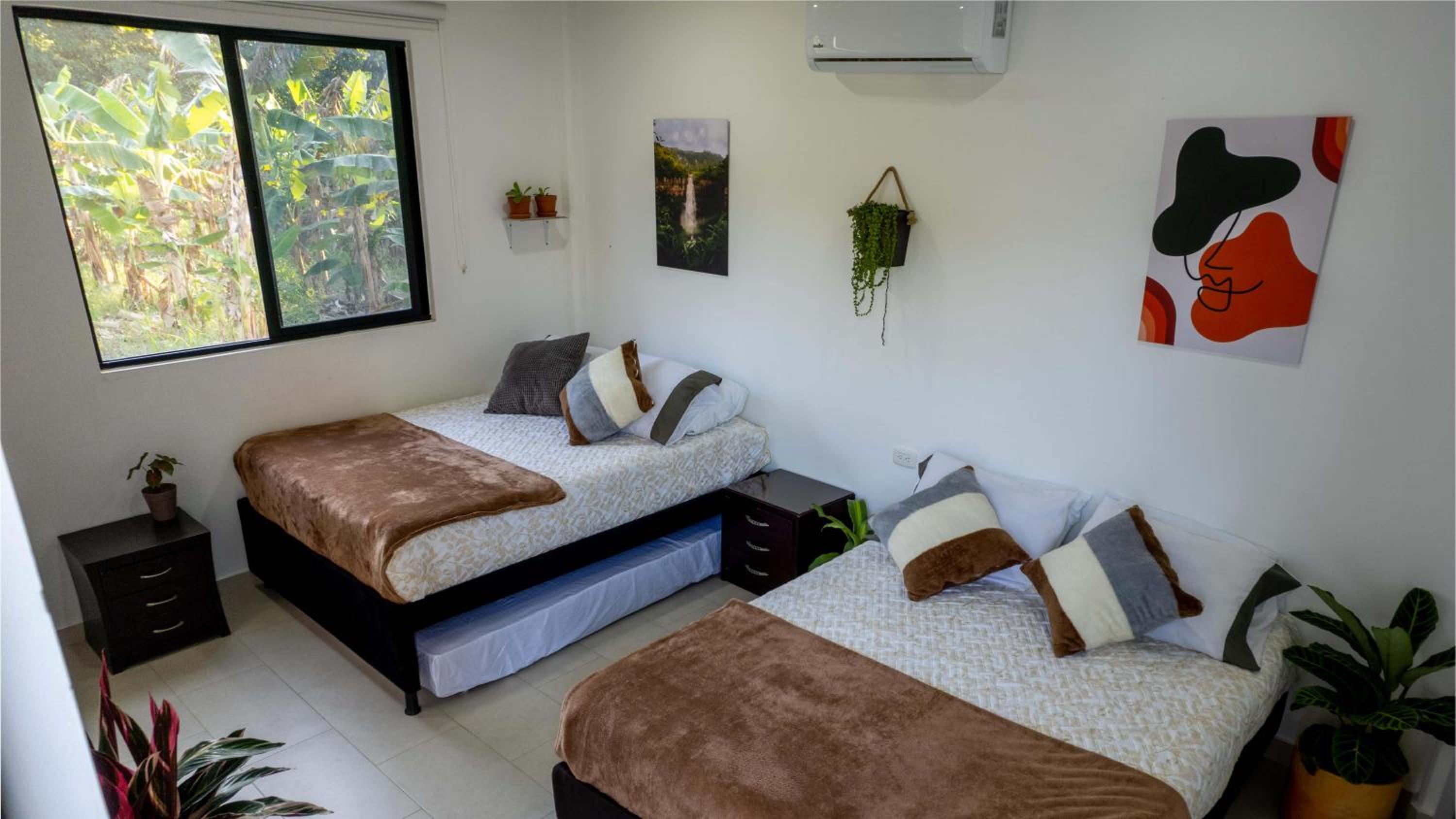 Three-Bedroom House photo 1