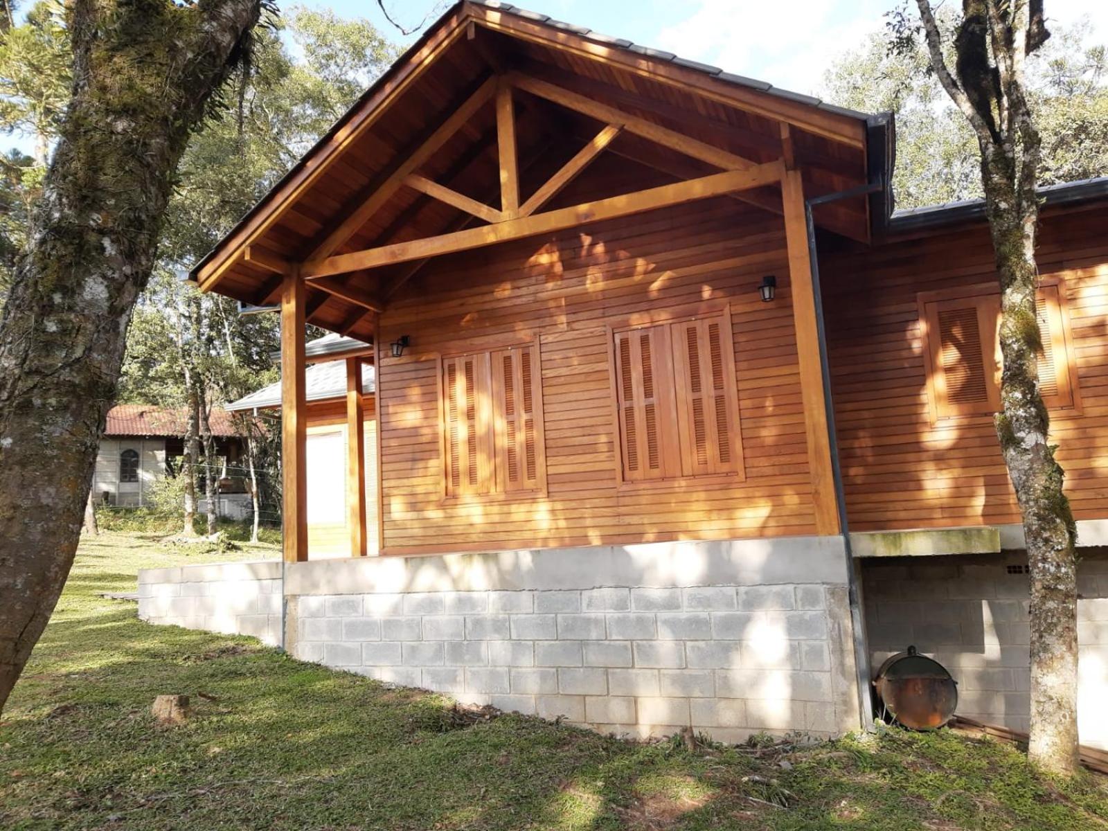 Three-Bedroom House photo 2