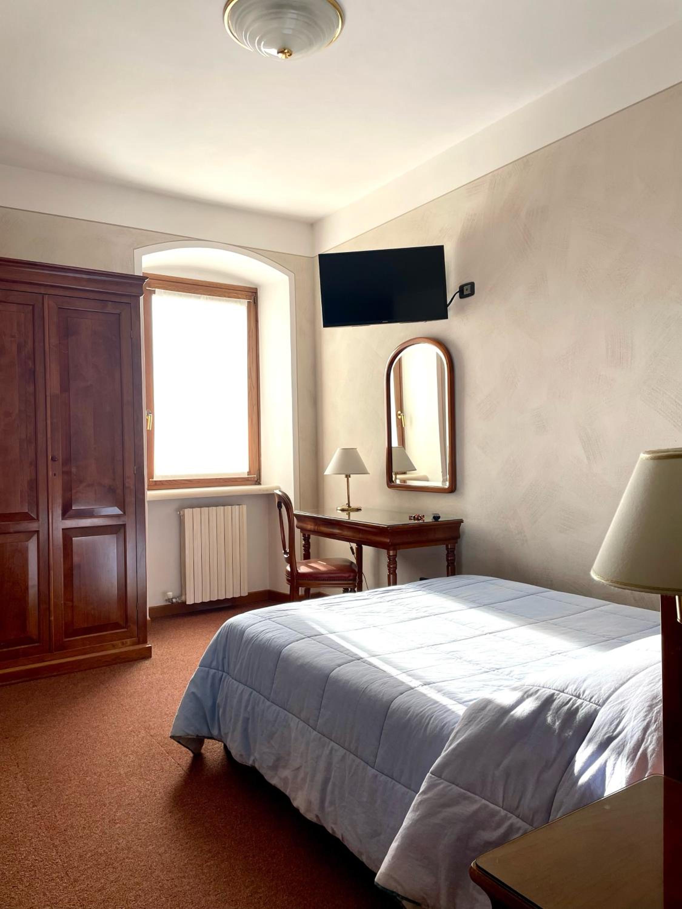 Economy Double Room photo 1