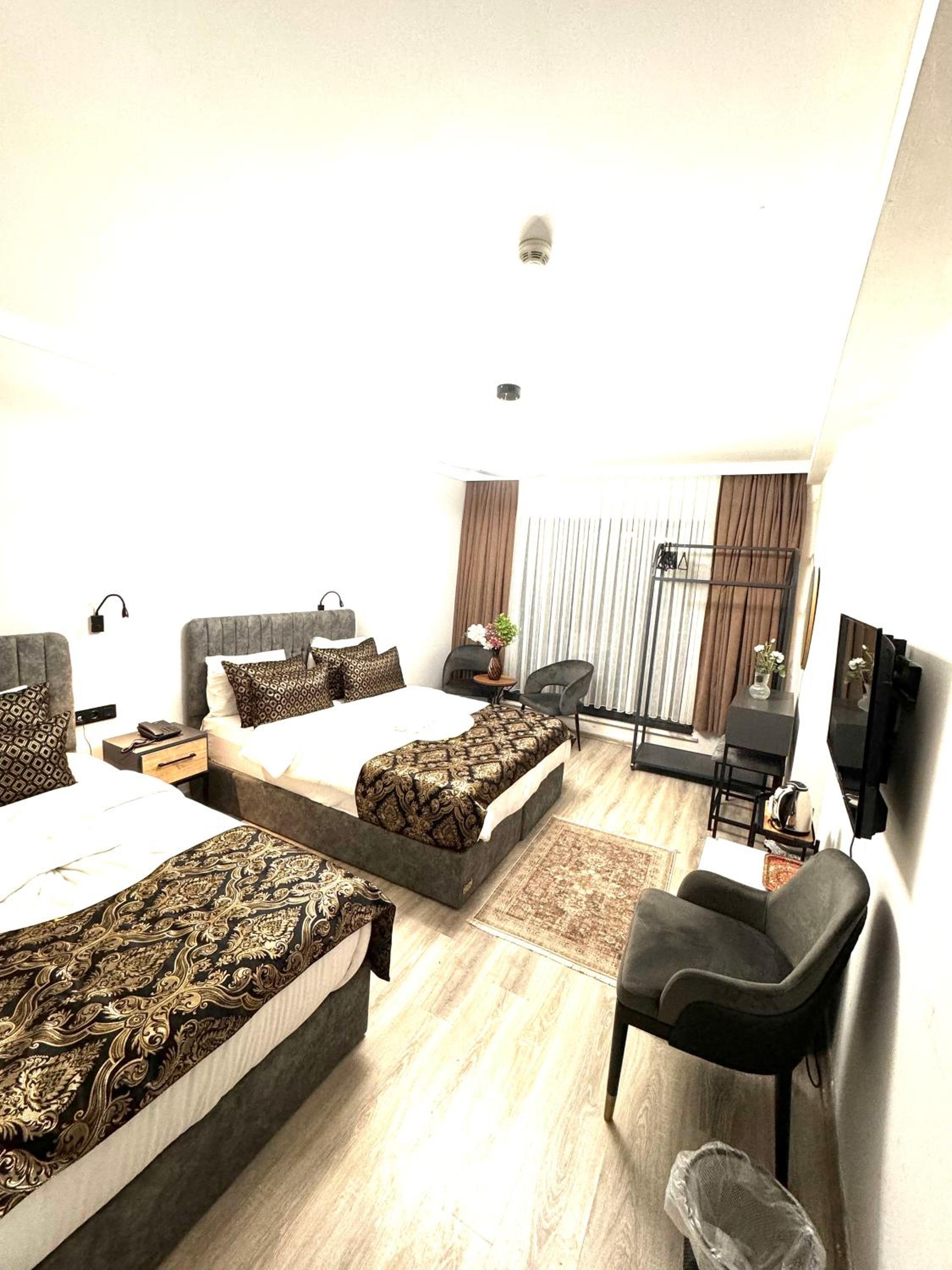 Family Room photo 1