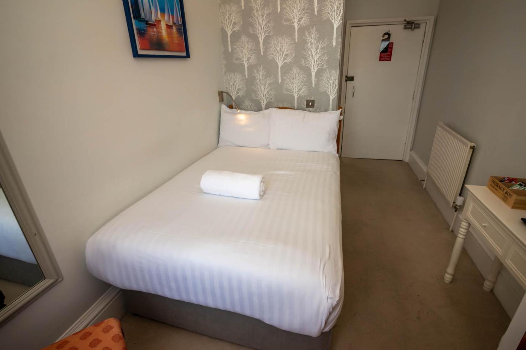 Small Double Room photo 1