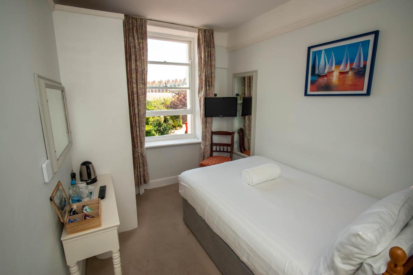 Small Double Room photo 3