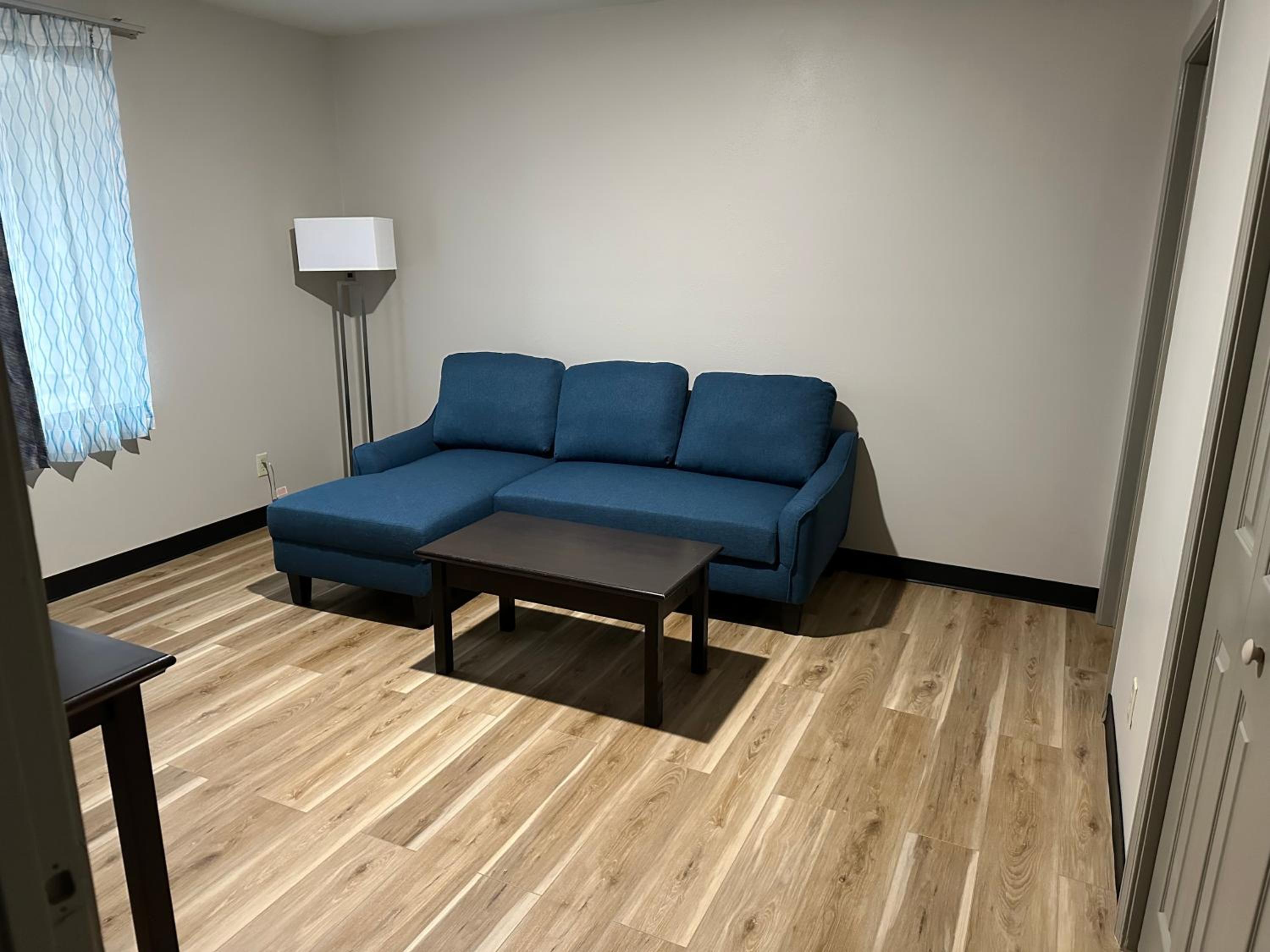 Two-Bedroom Suite - Non-Smoking - Photo 7