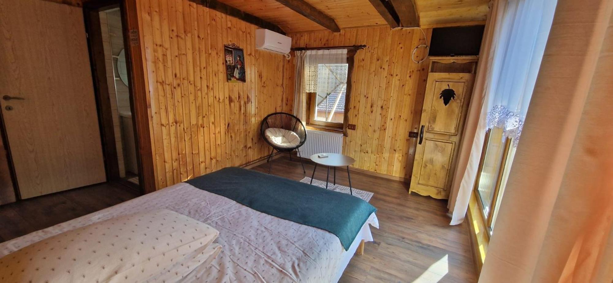 Double Room with Private Bathroom photo 2