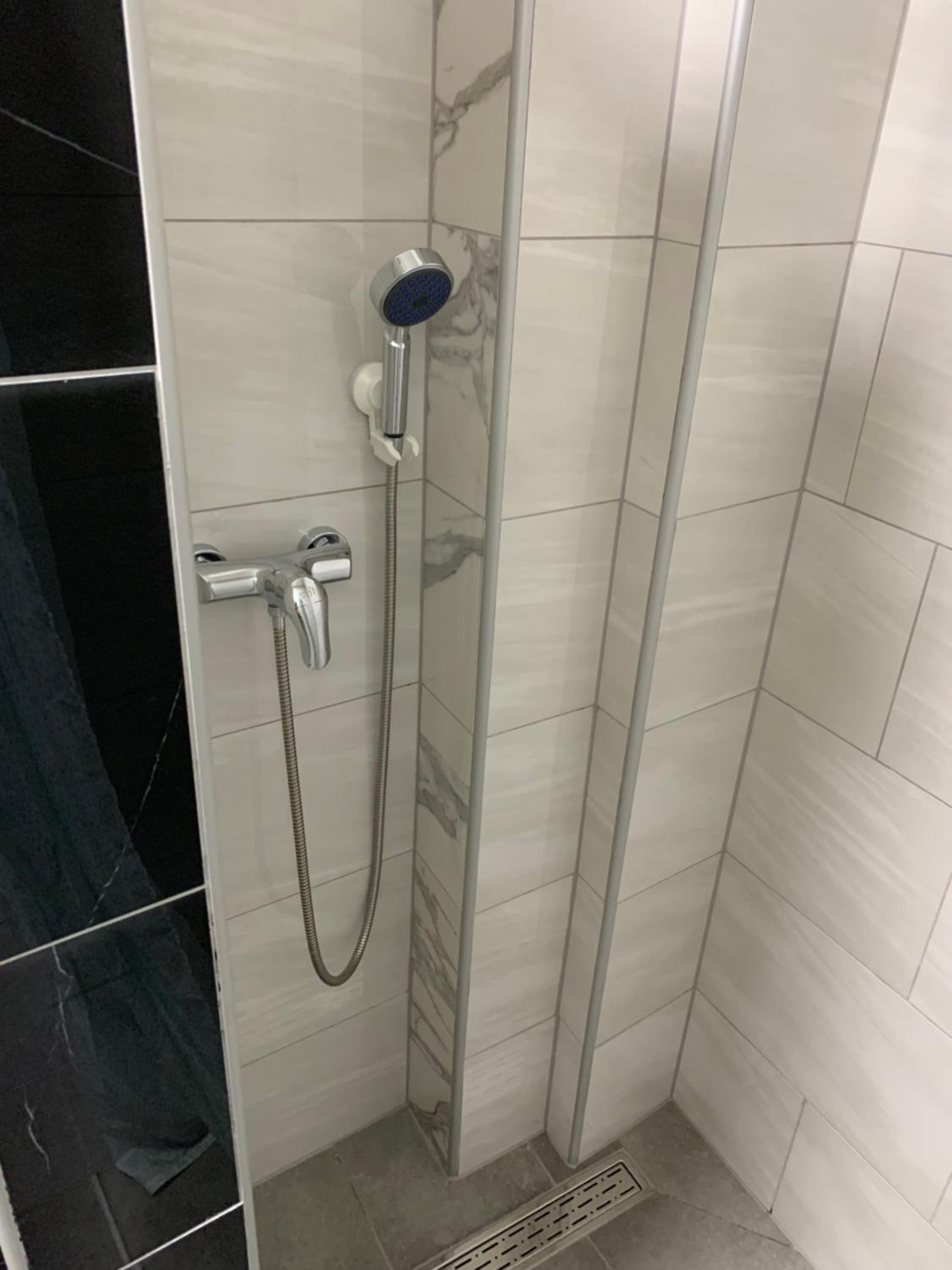 Twin Room with Shower photo 3