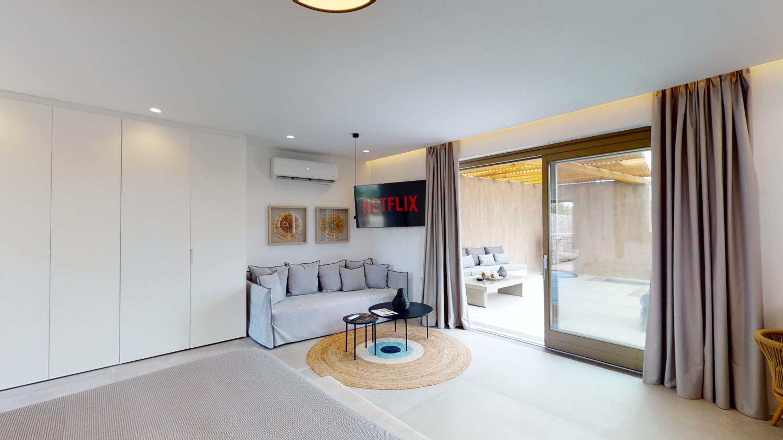 Superior King Suite