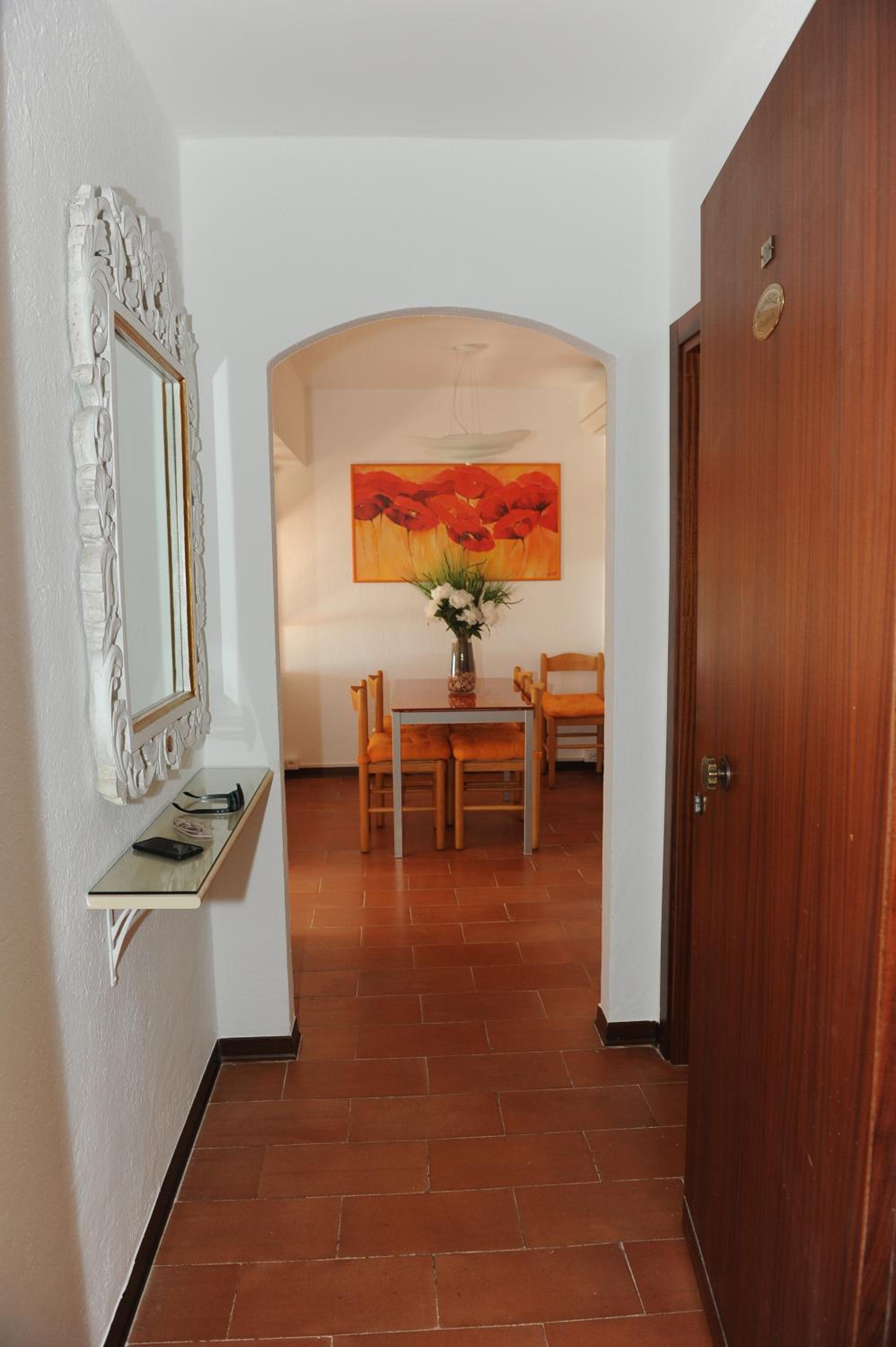 Apartment with Lake View