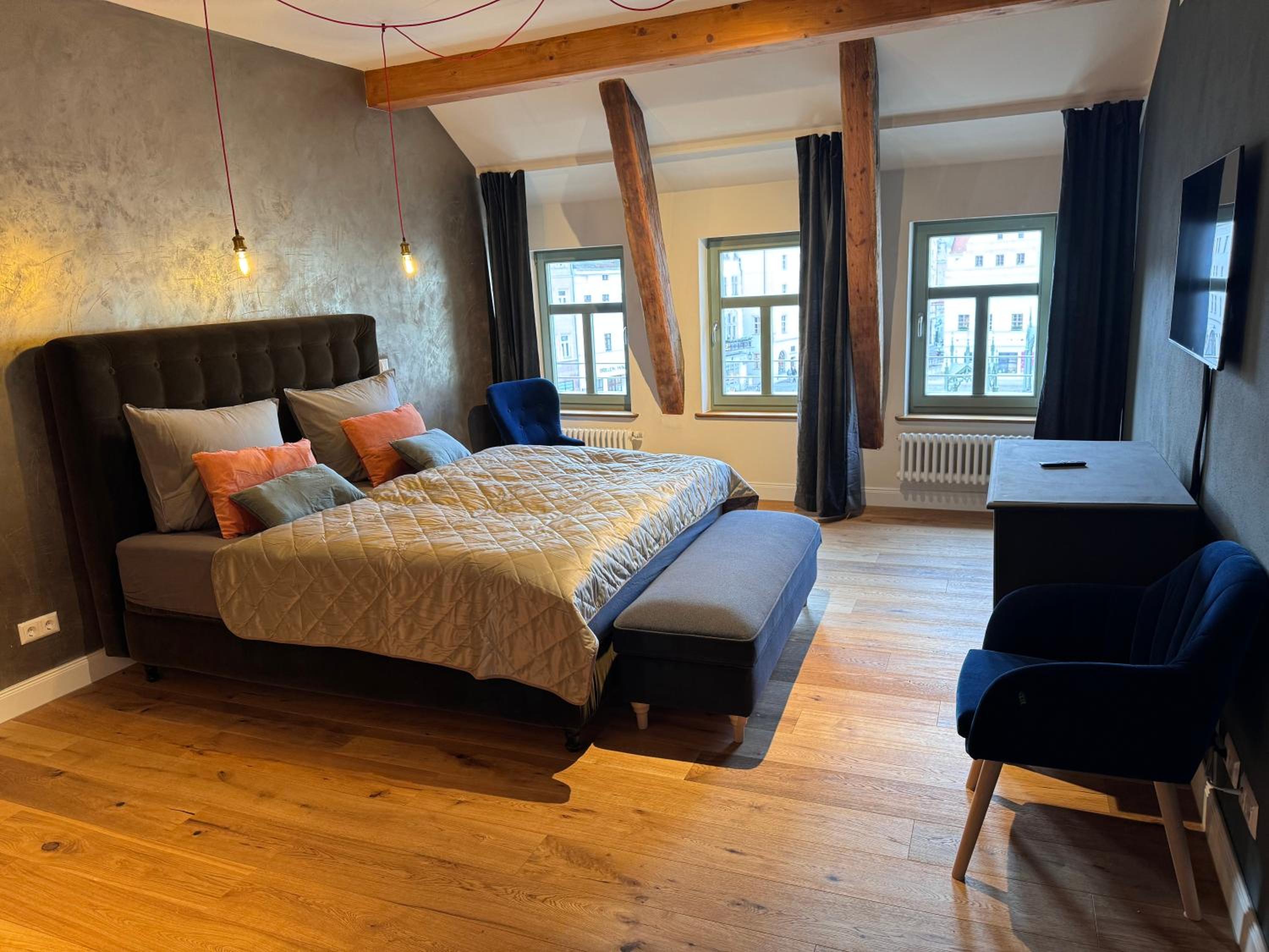 Apartment - Split Level