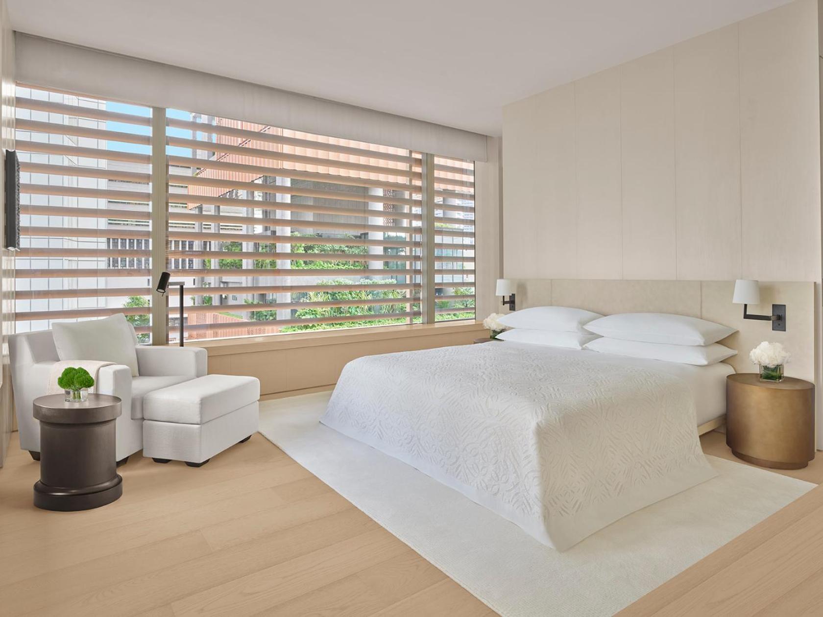 Orchard Suite, 1 Bedroom Larger Suite, 1 King, City view, Upper floor
