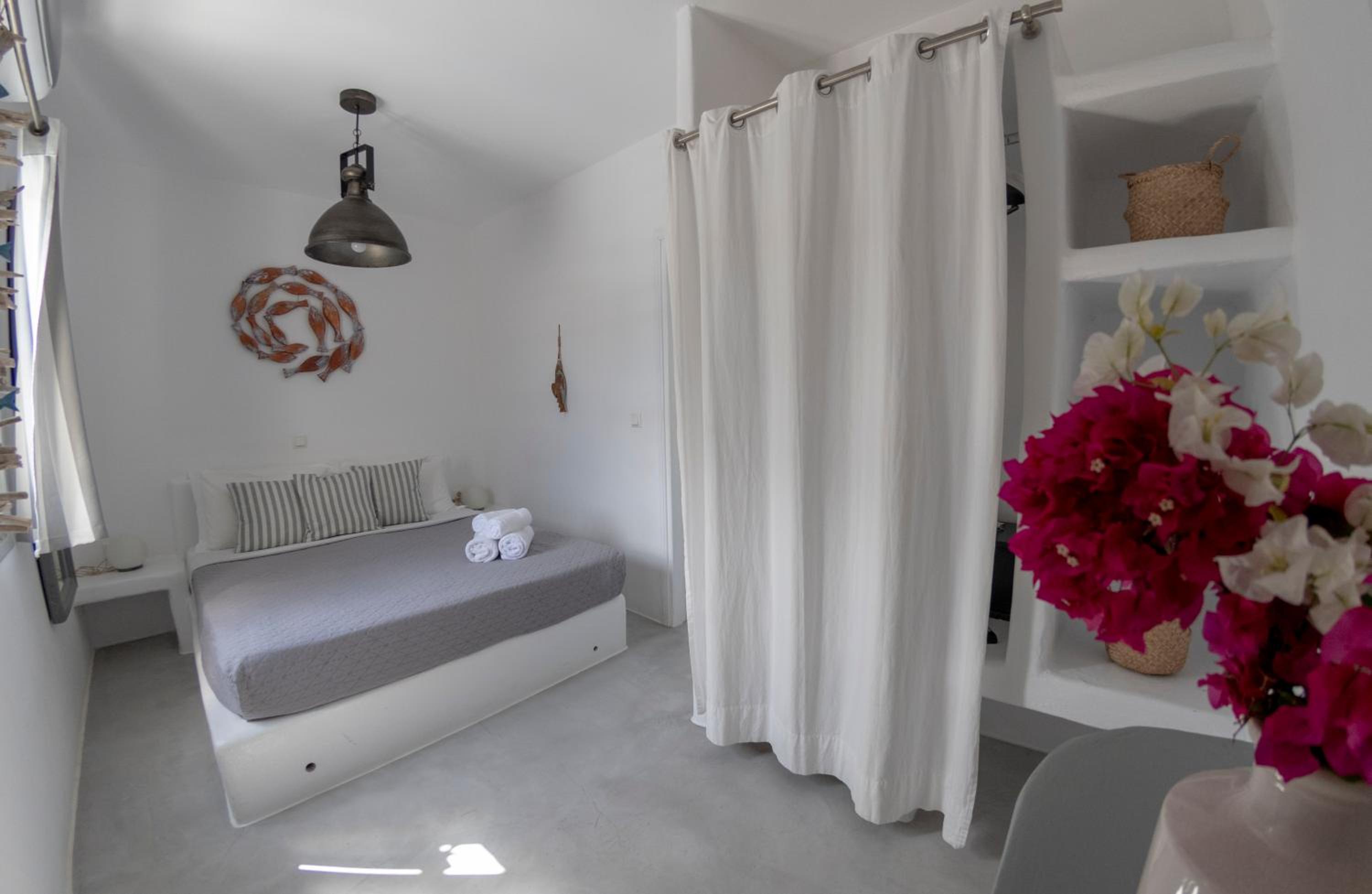 Standard Double Room with Garden View