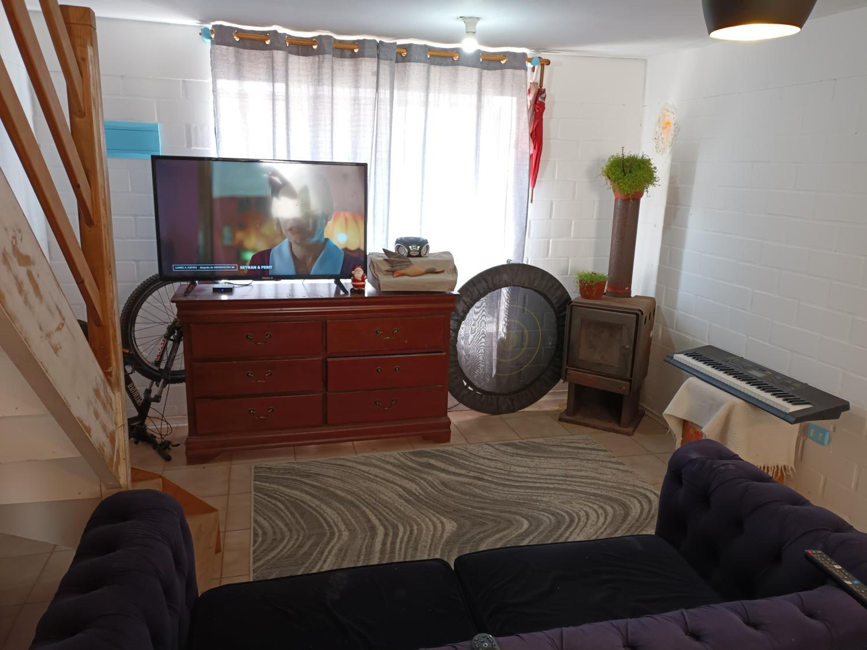 Three-Bedroom House photo 2
