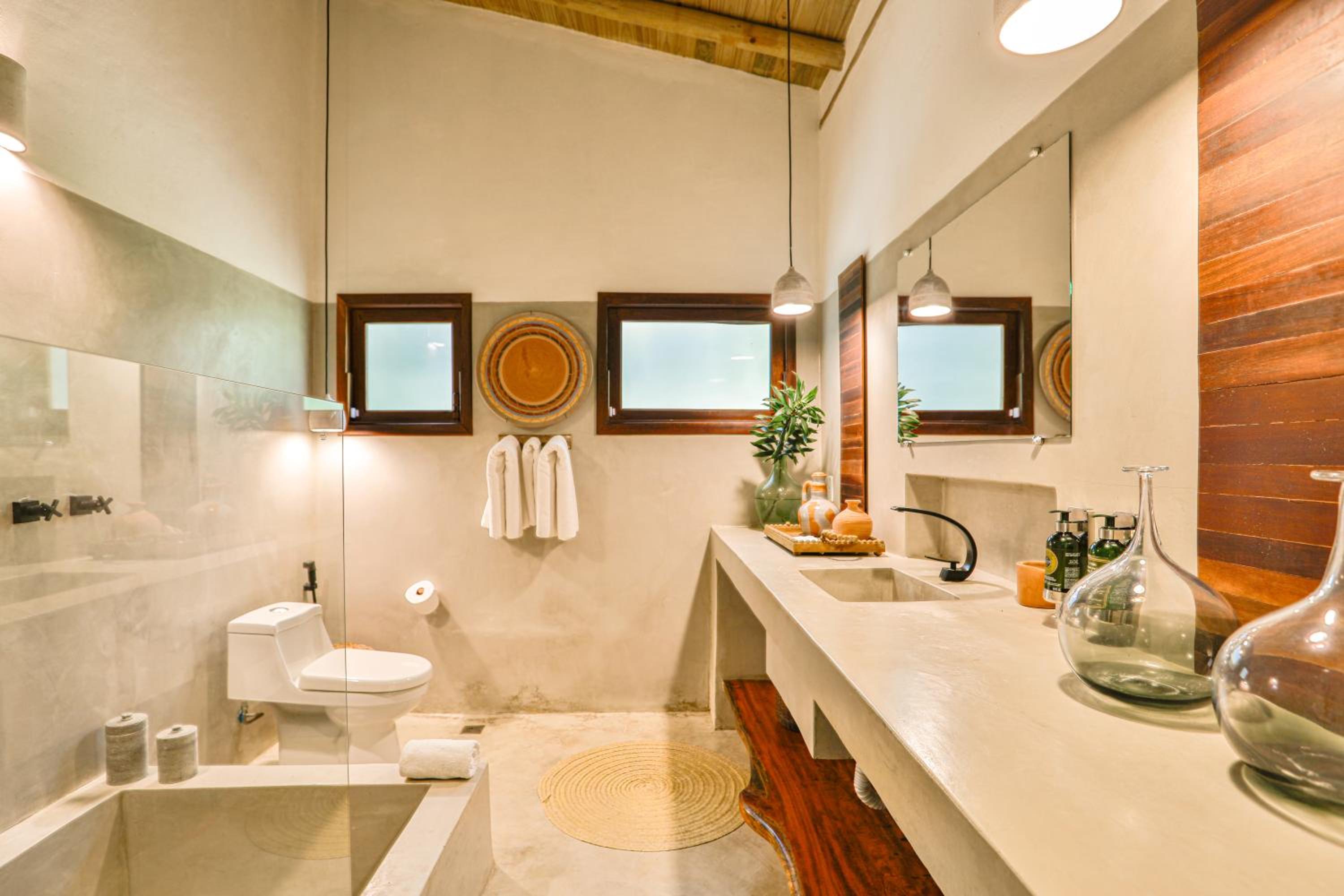 One-Bedroom House - Photo 25