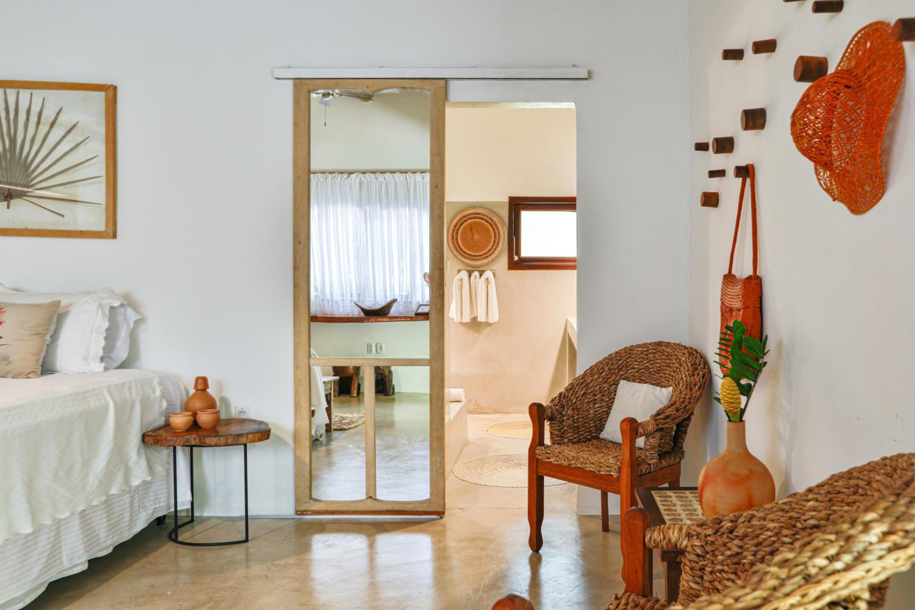 One-Bedroom House - Photo 23