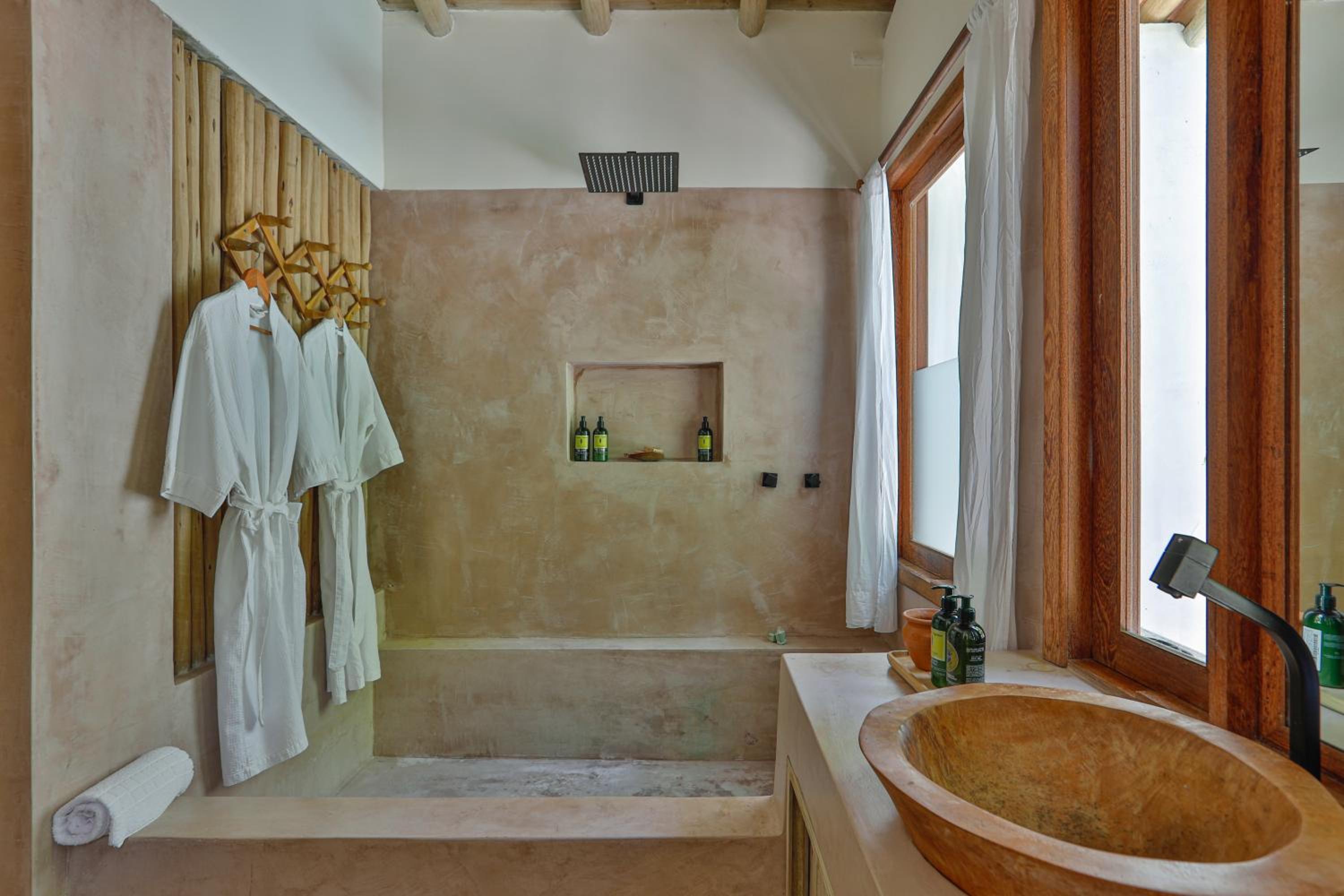 King Suite - Photo 19