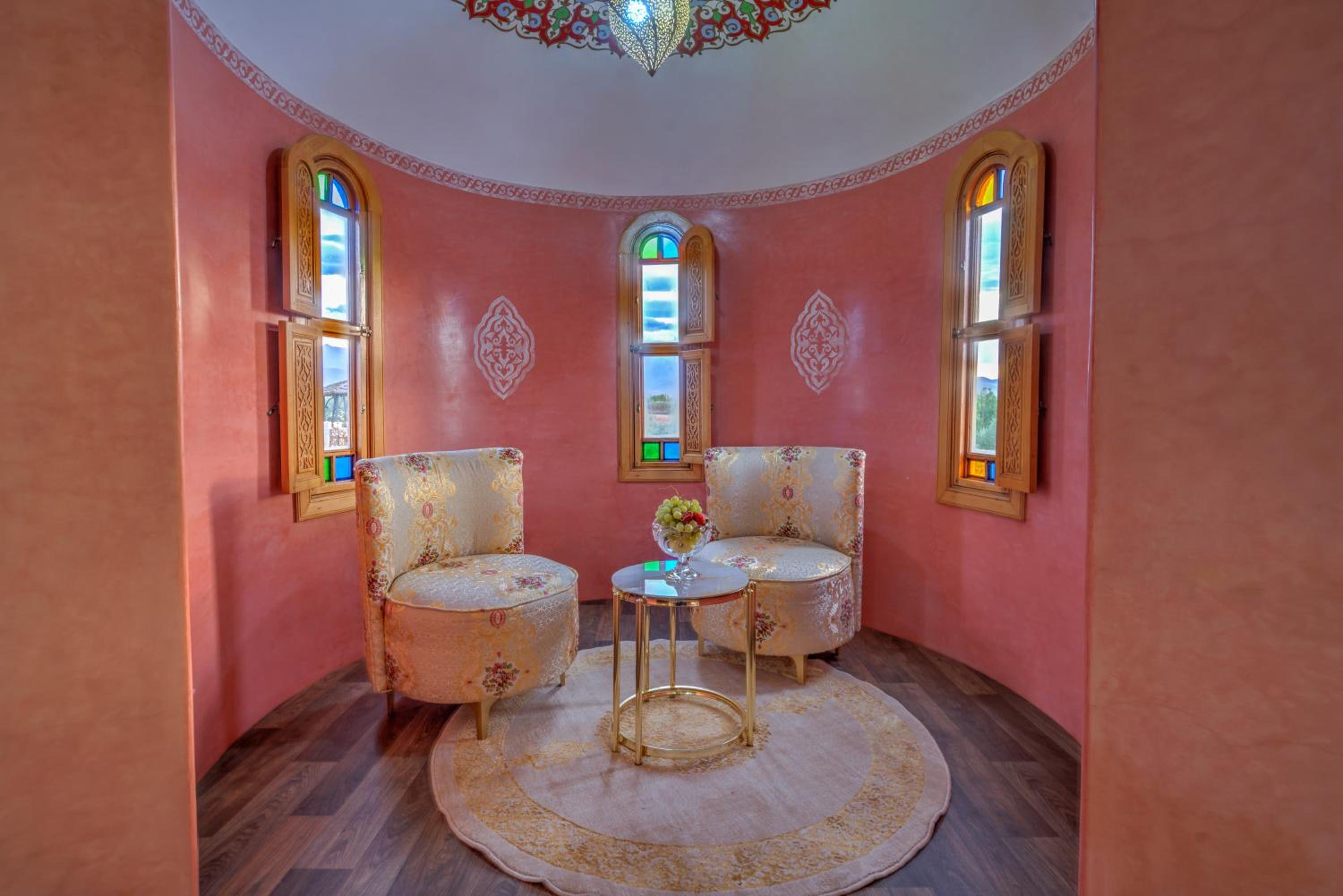 Suite - Photo 5