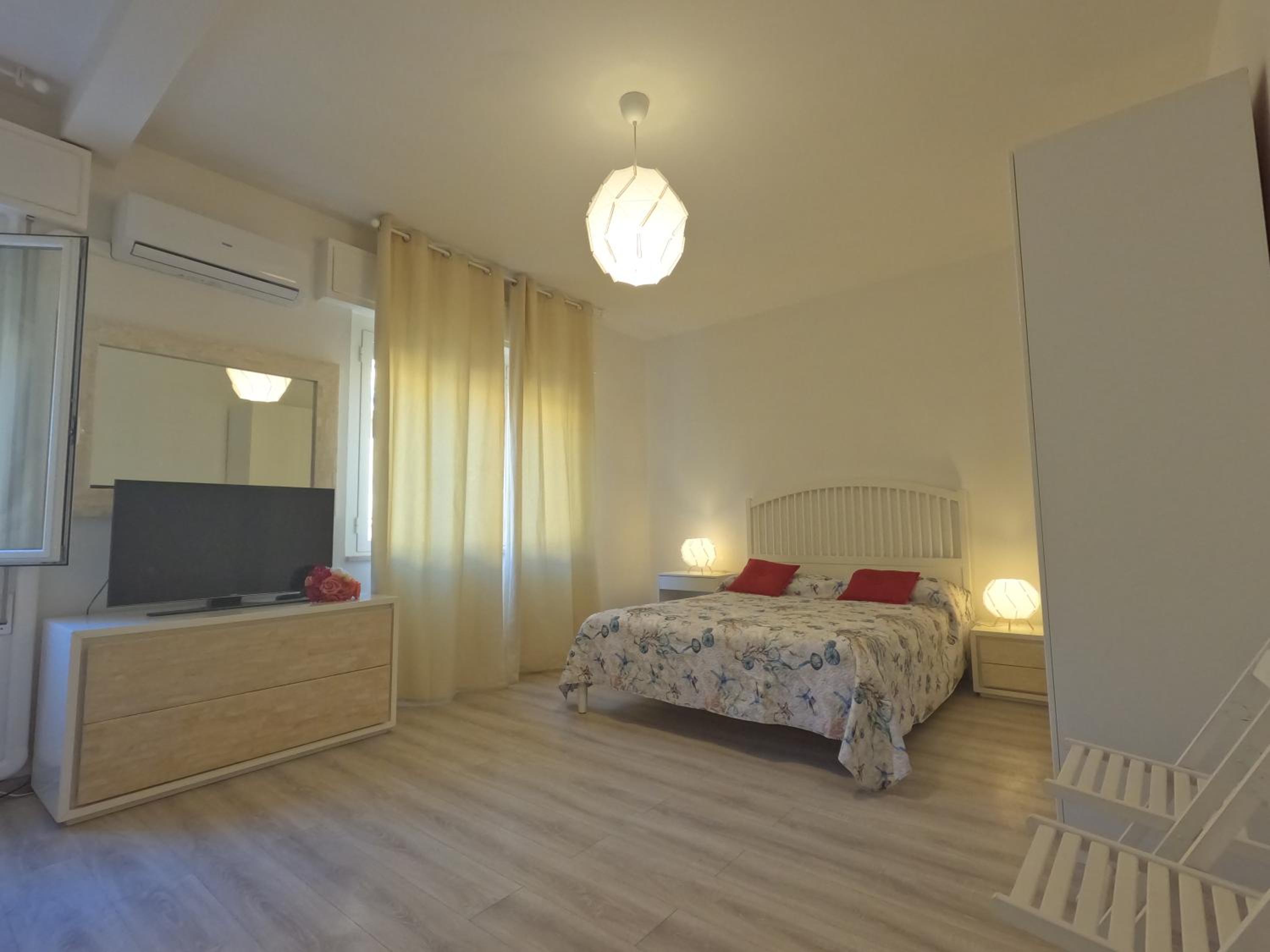 Quadruple Room with Private Bathroom