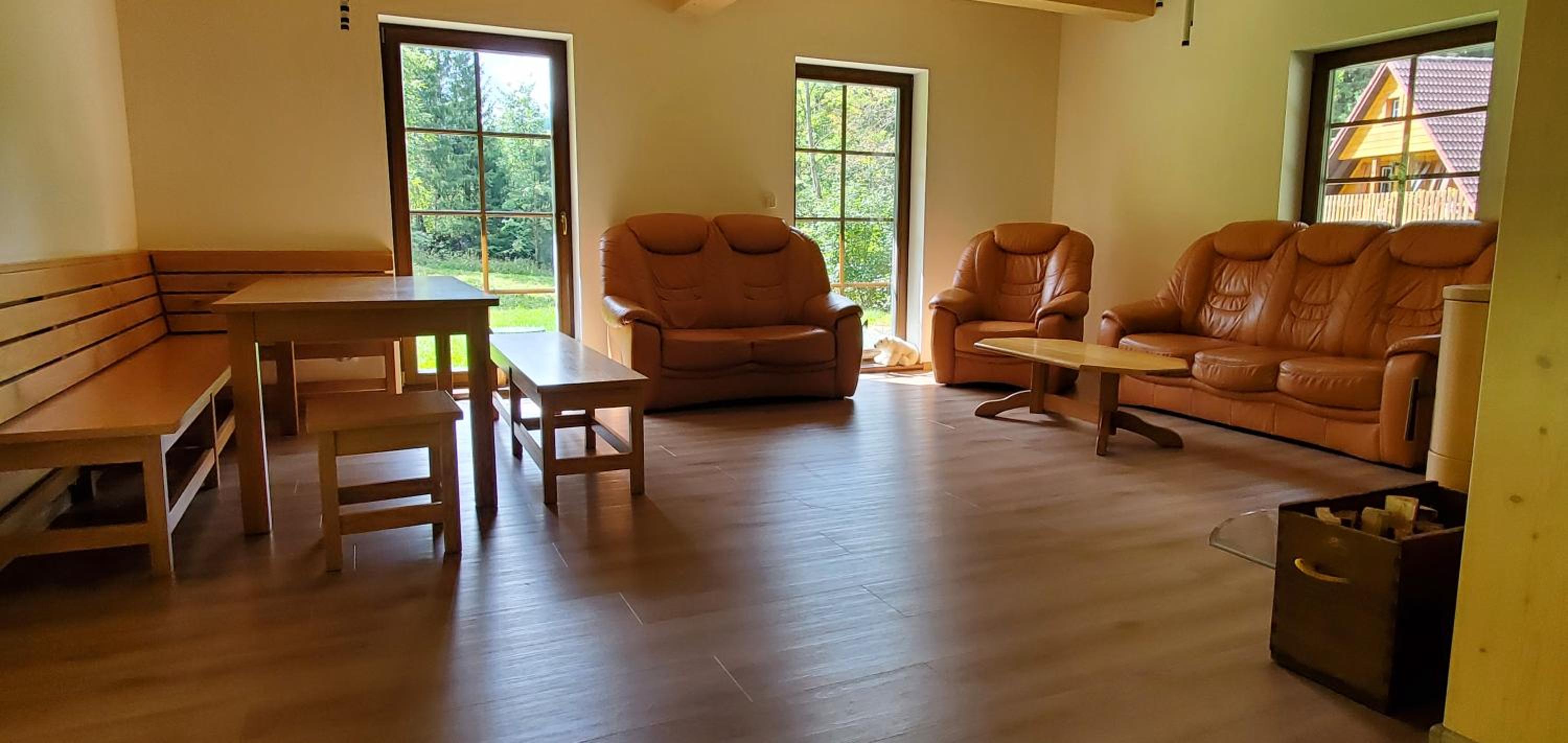Three-Bedroom House photo 3