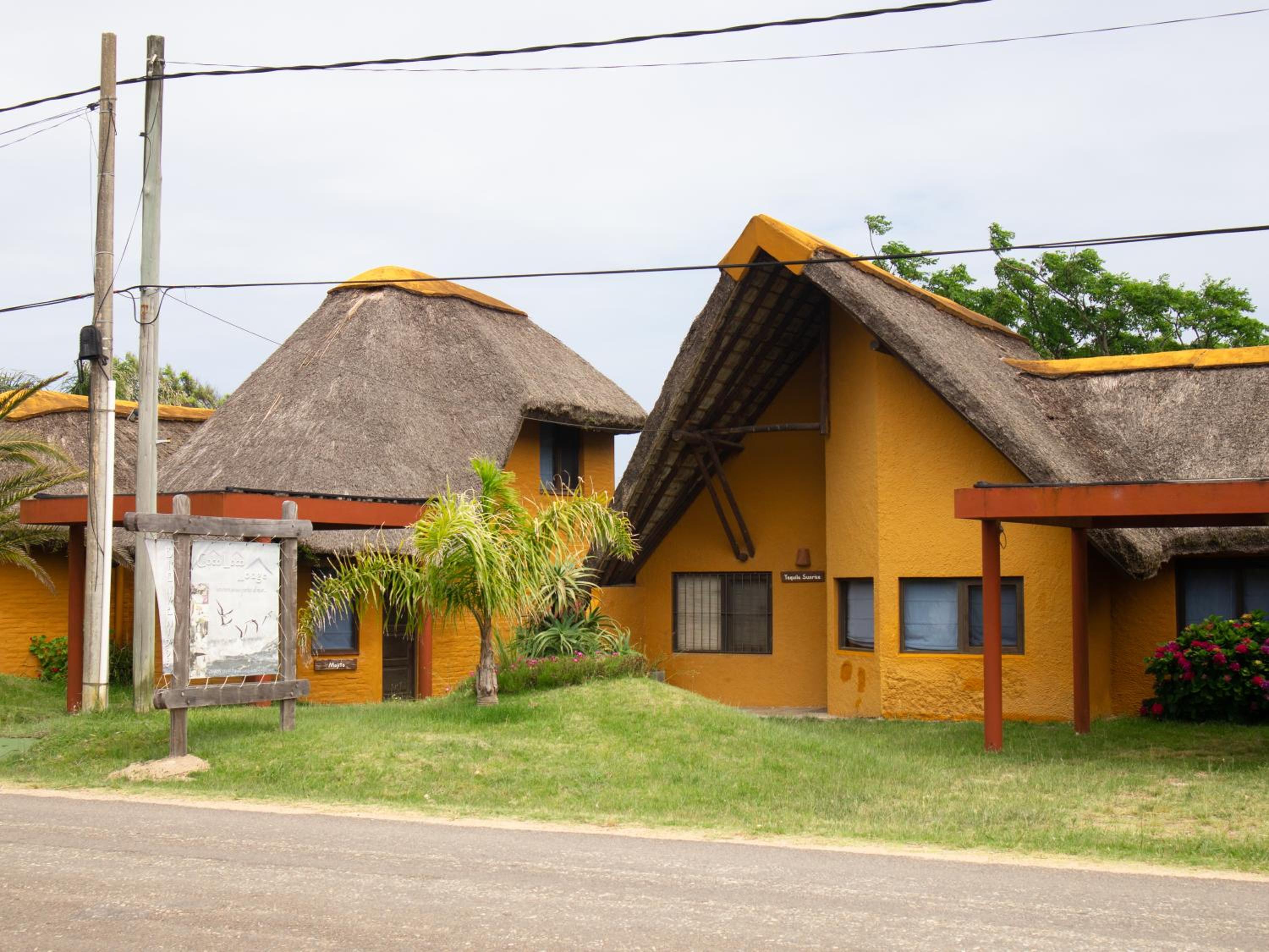 Bungalow (4 Adults) photo 2
