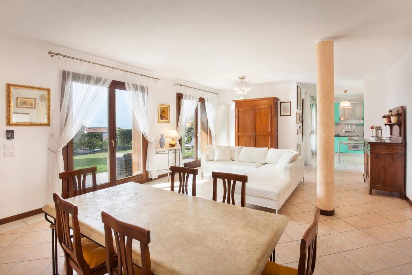Three-Bedroom Villa photo 1