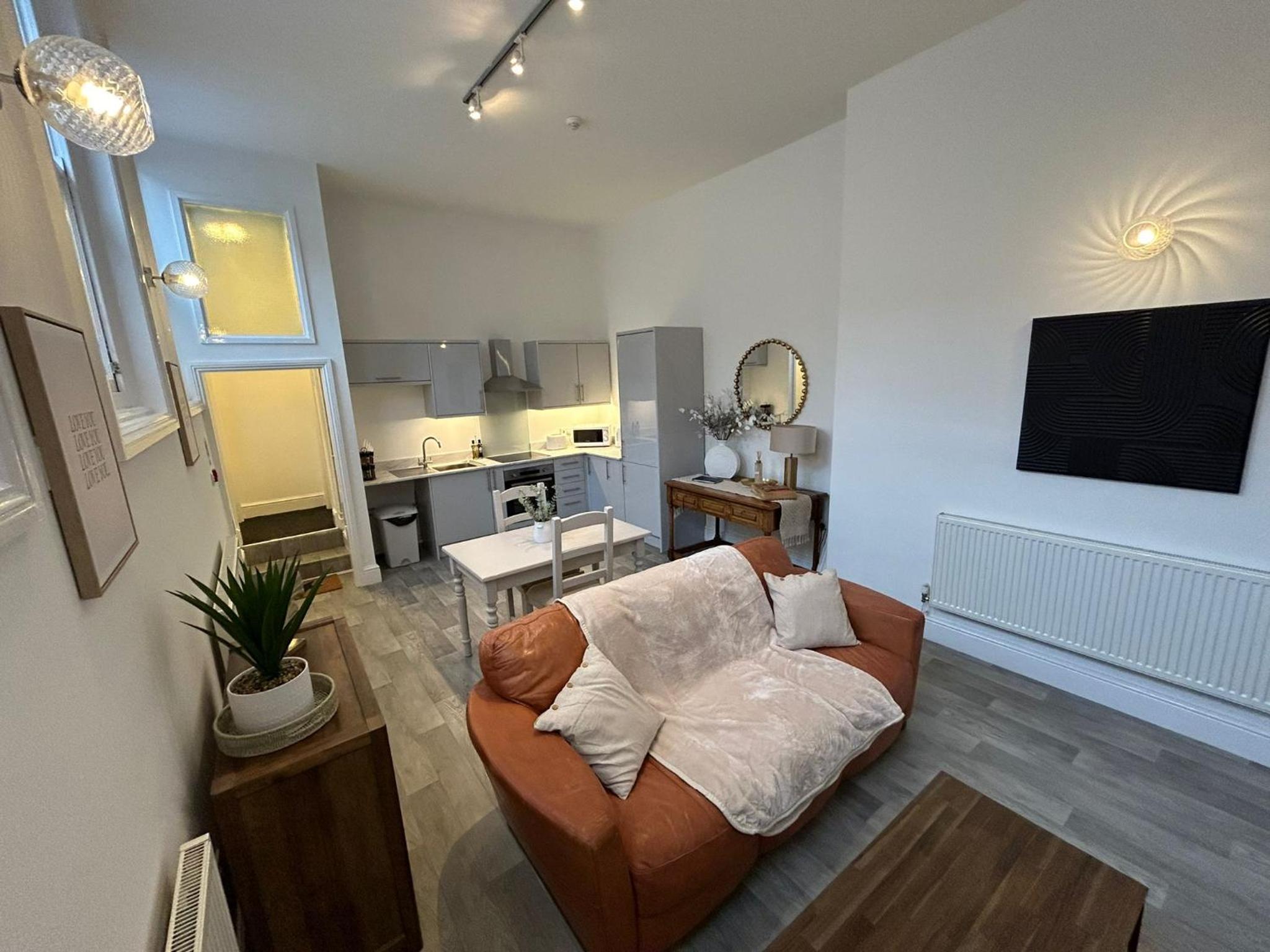 One-Bedroom Apartment photo 3