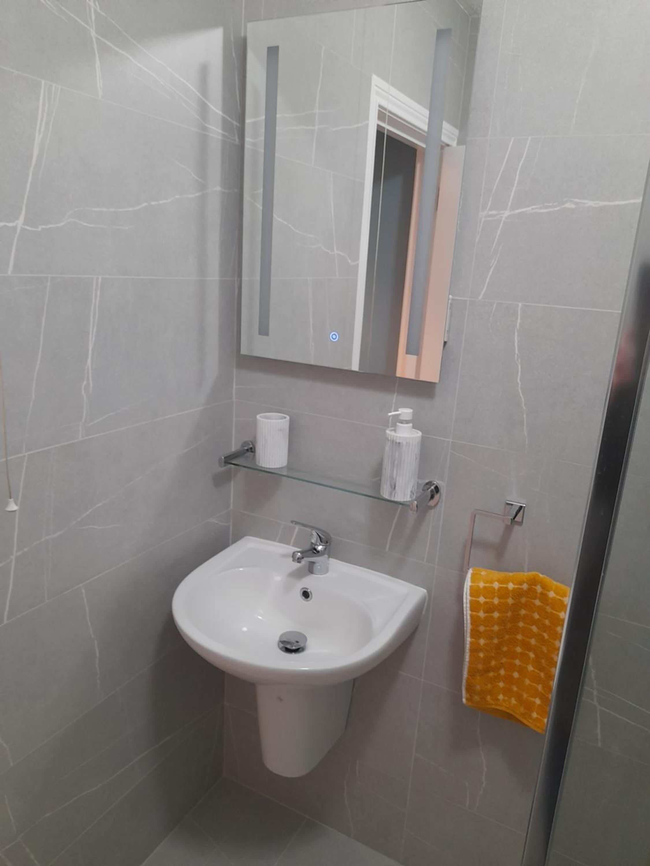 Apartment - Photo 8