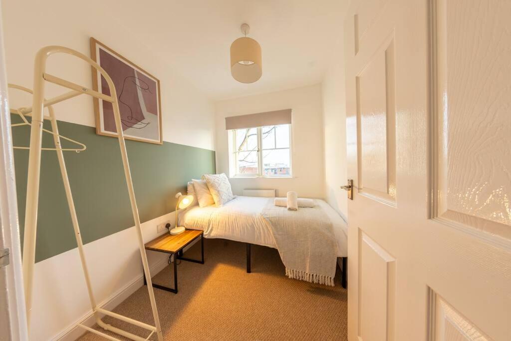 Three-Bedroom House photo 1