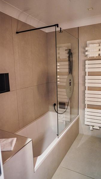 Standard Double Room - Photo 7