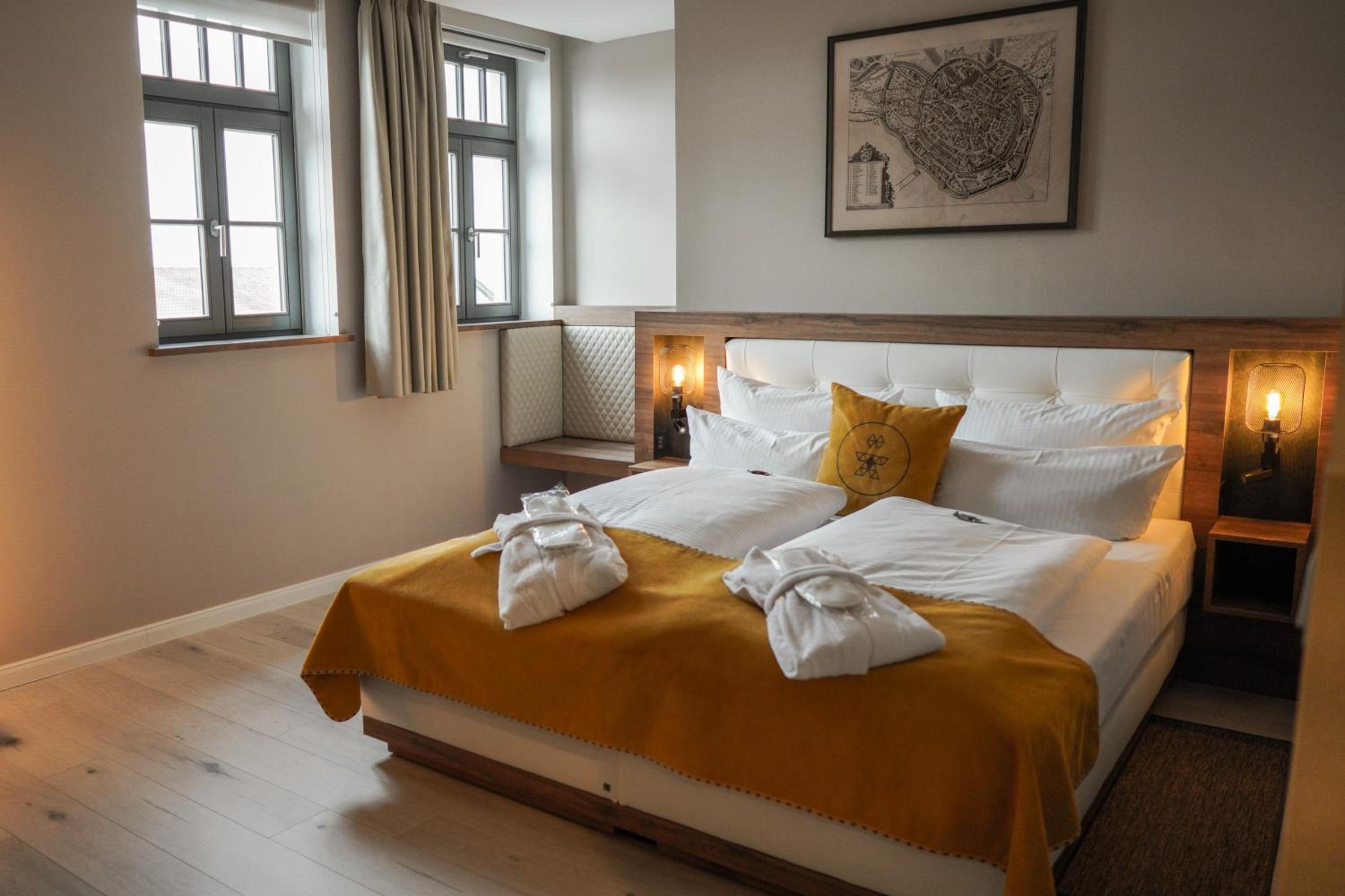 Superior King Room - Photo 5