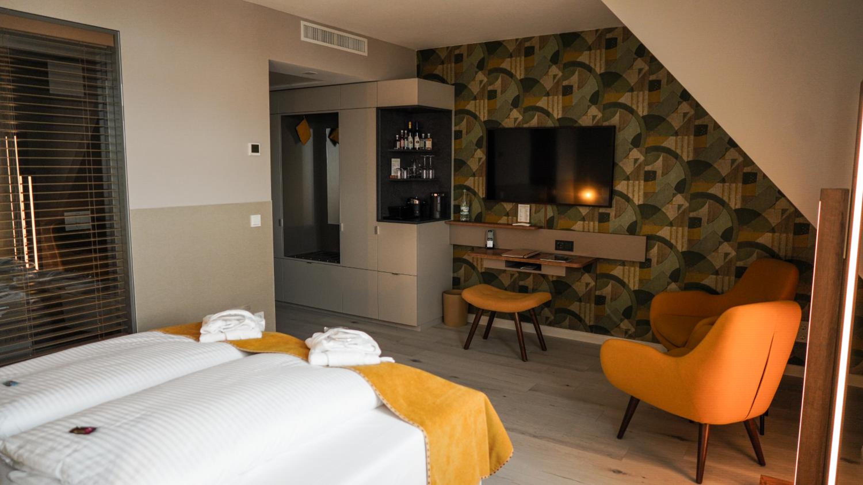 Superior King Room - Photo 1