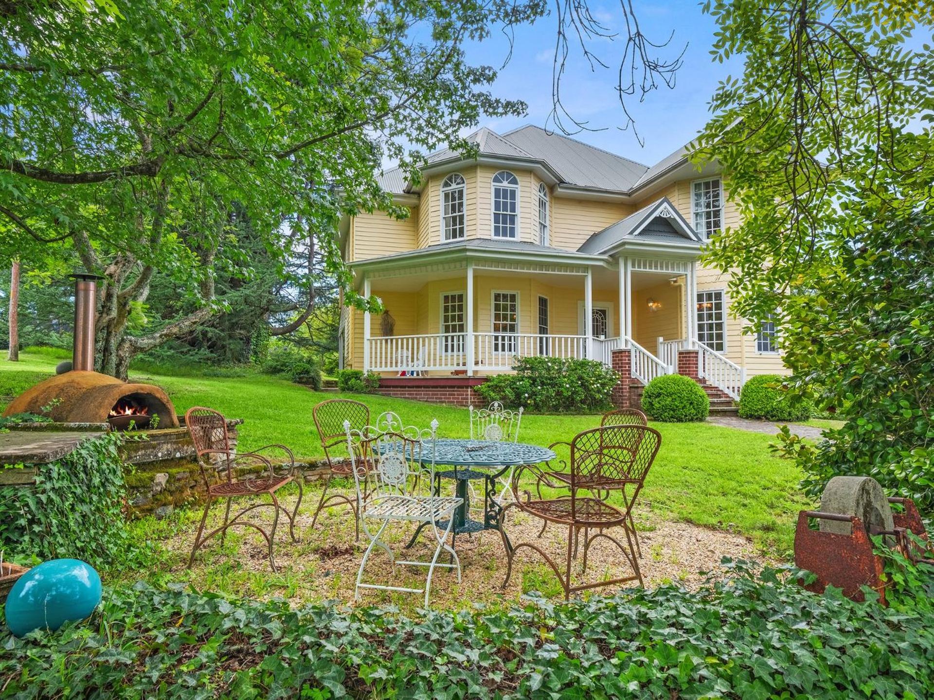 Four-Bedroom House photo 3