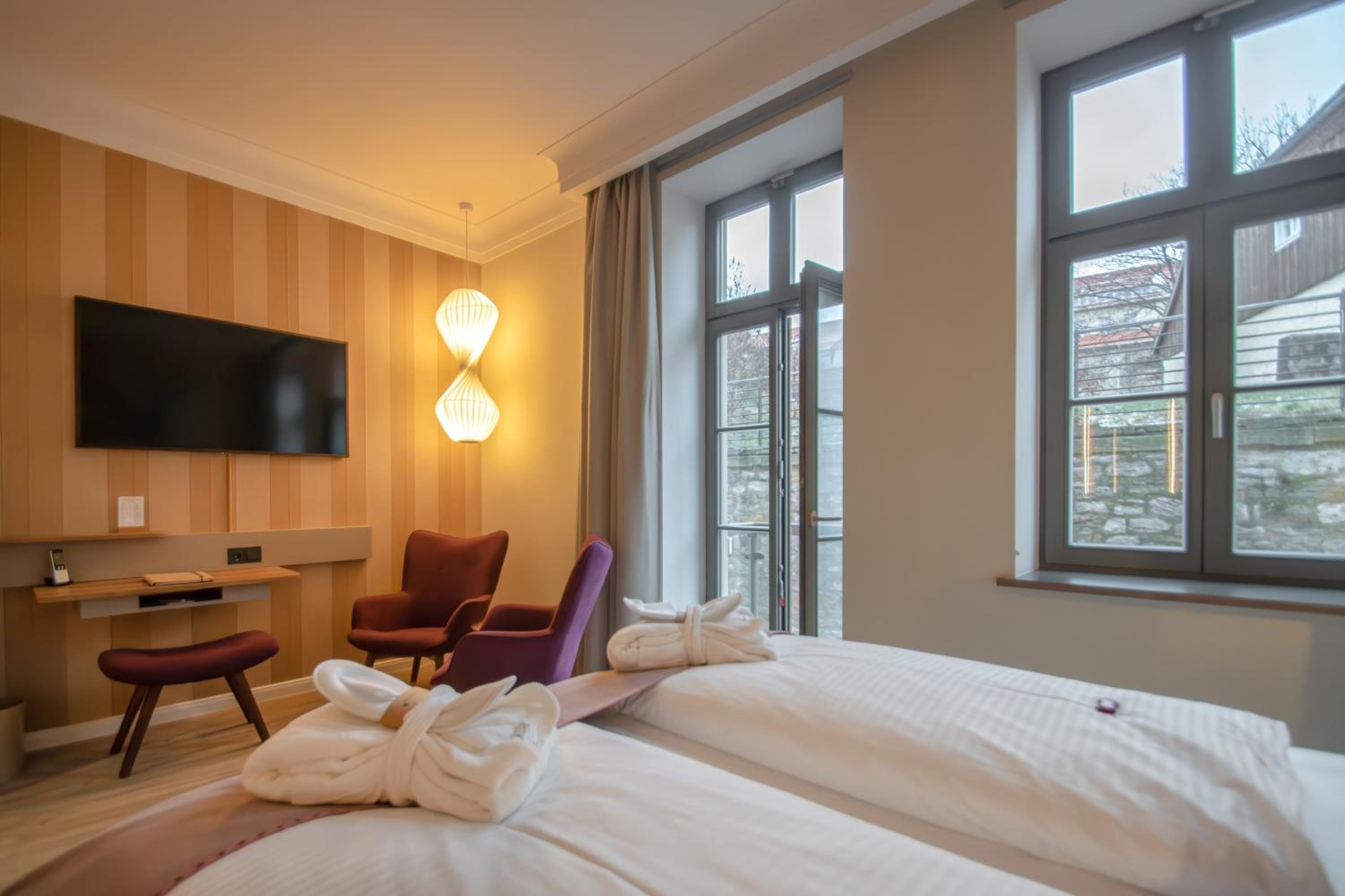 Double Room with French Balcony - Photo 1