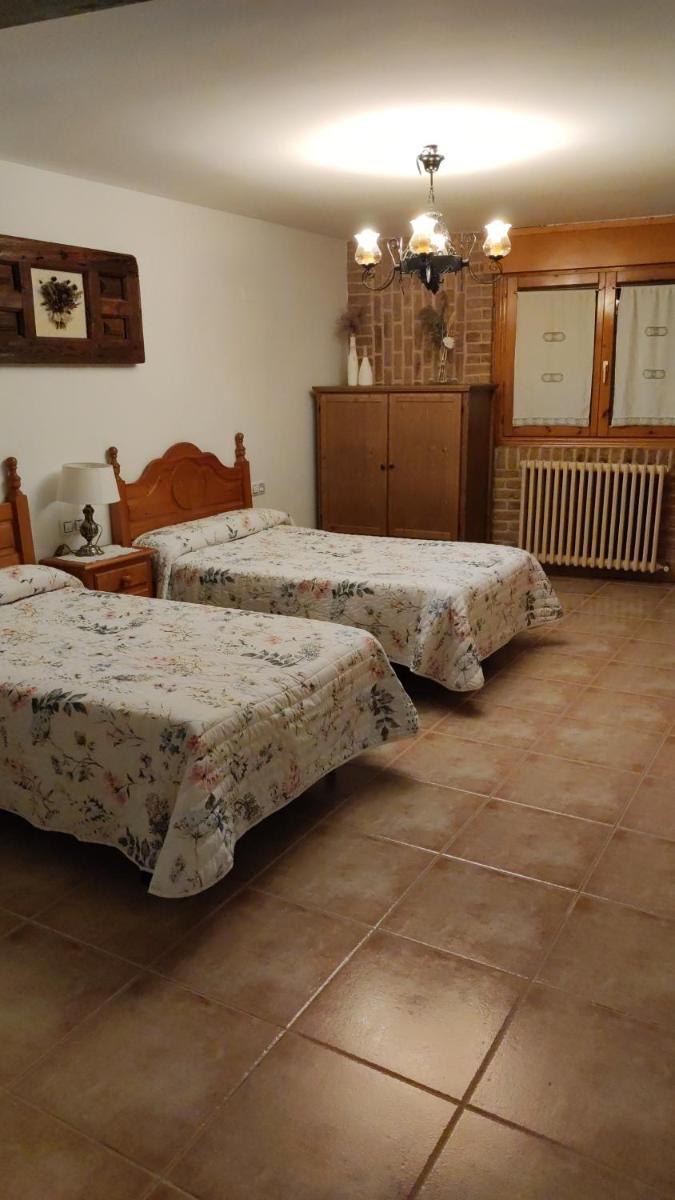 Twin Room with Shower photo 1