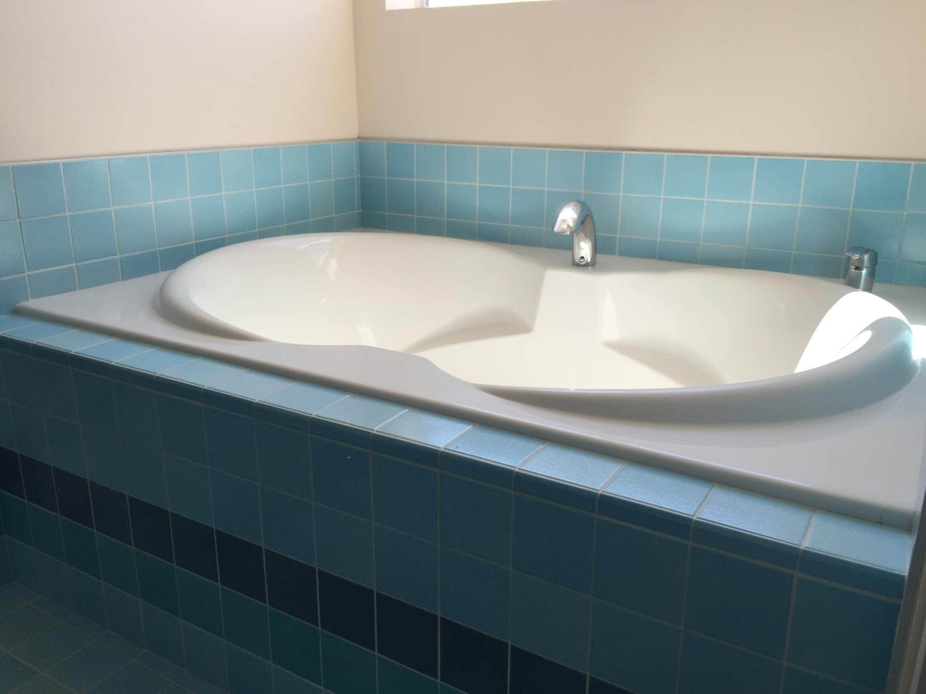 King Suite with Spa Bath thumbnail 5