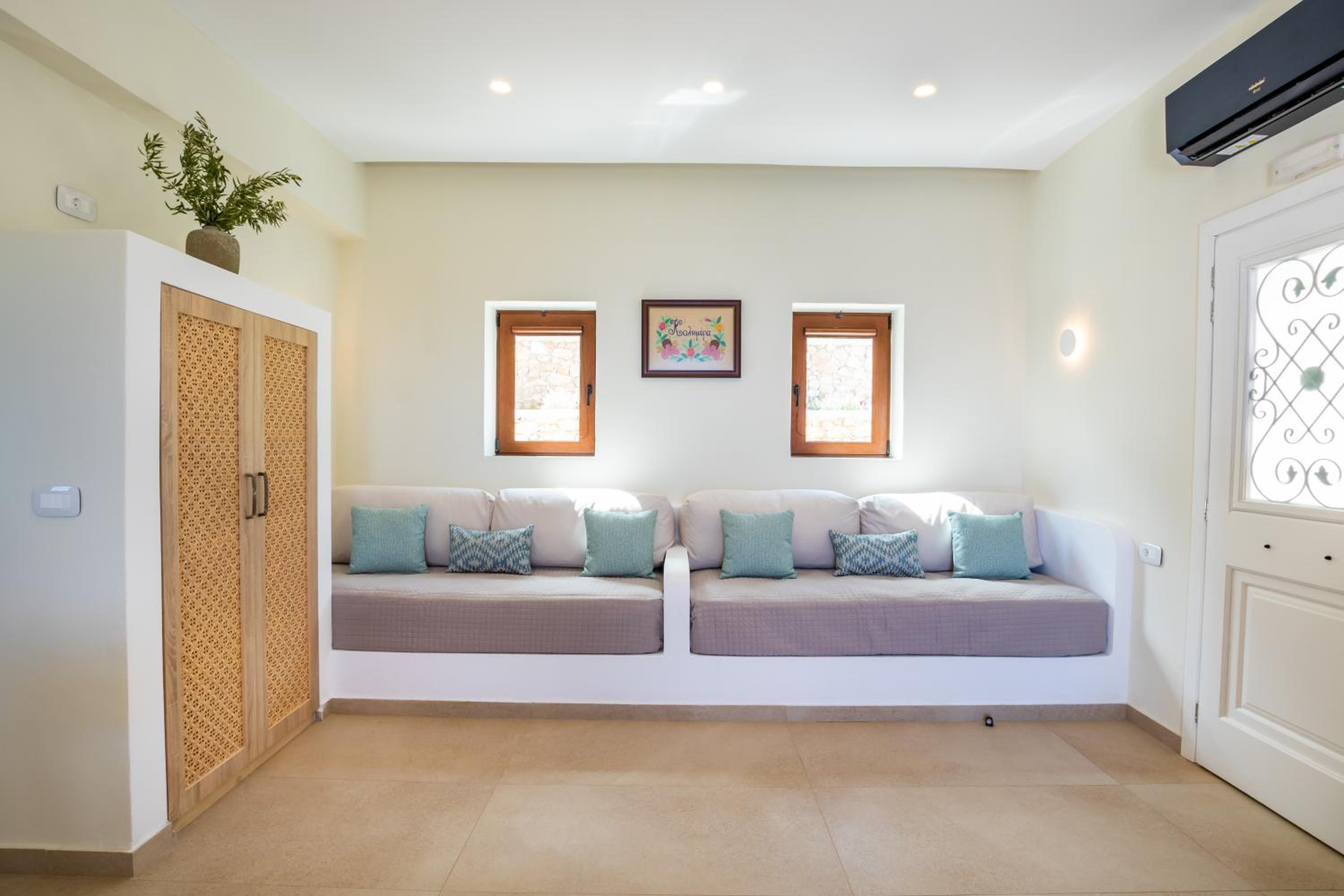 Villa with Private Pool photo 1