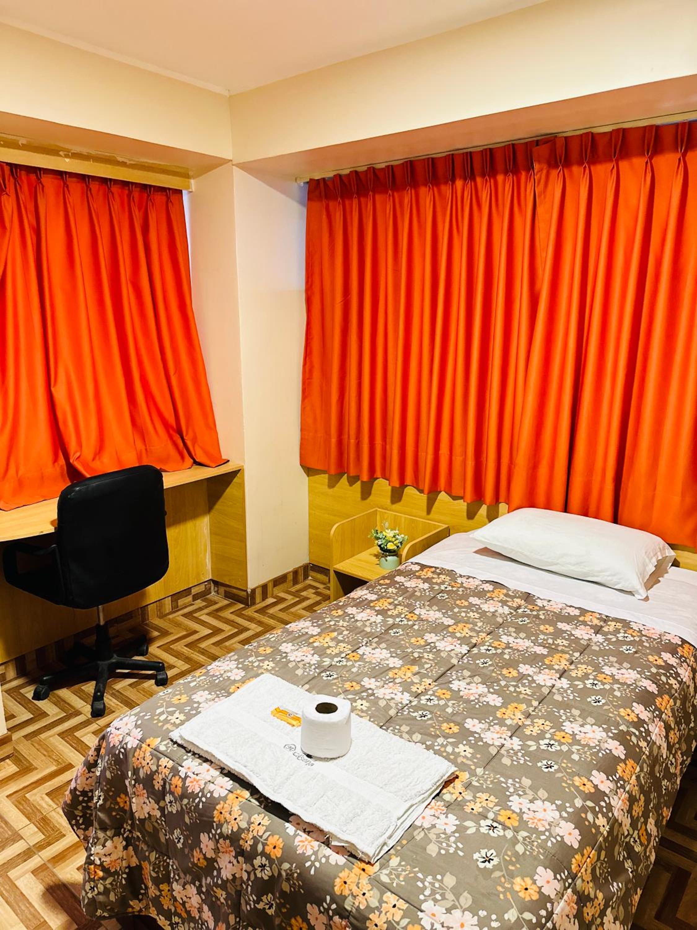 Single Room photo 2