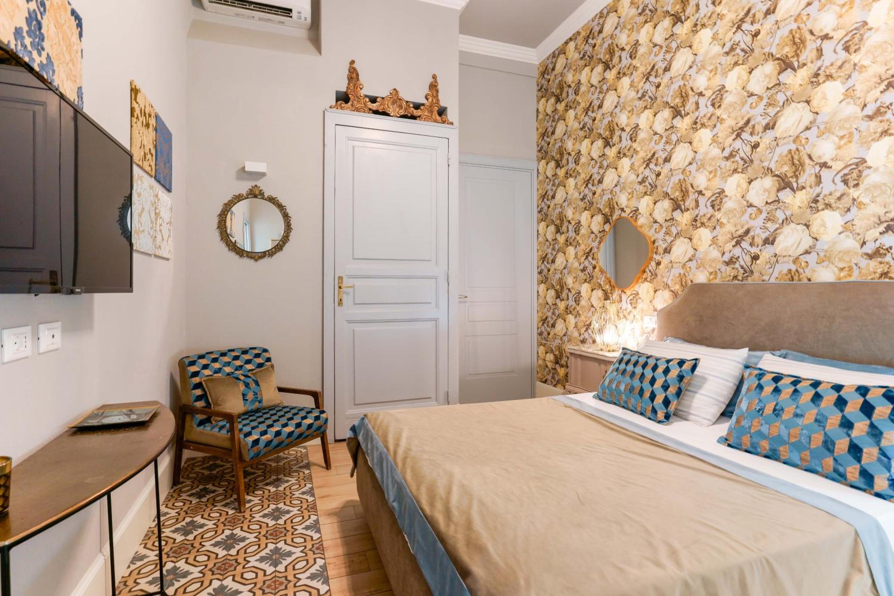 Camera Deluxe