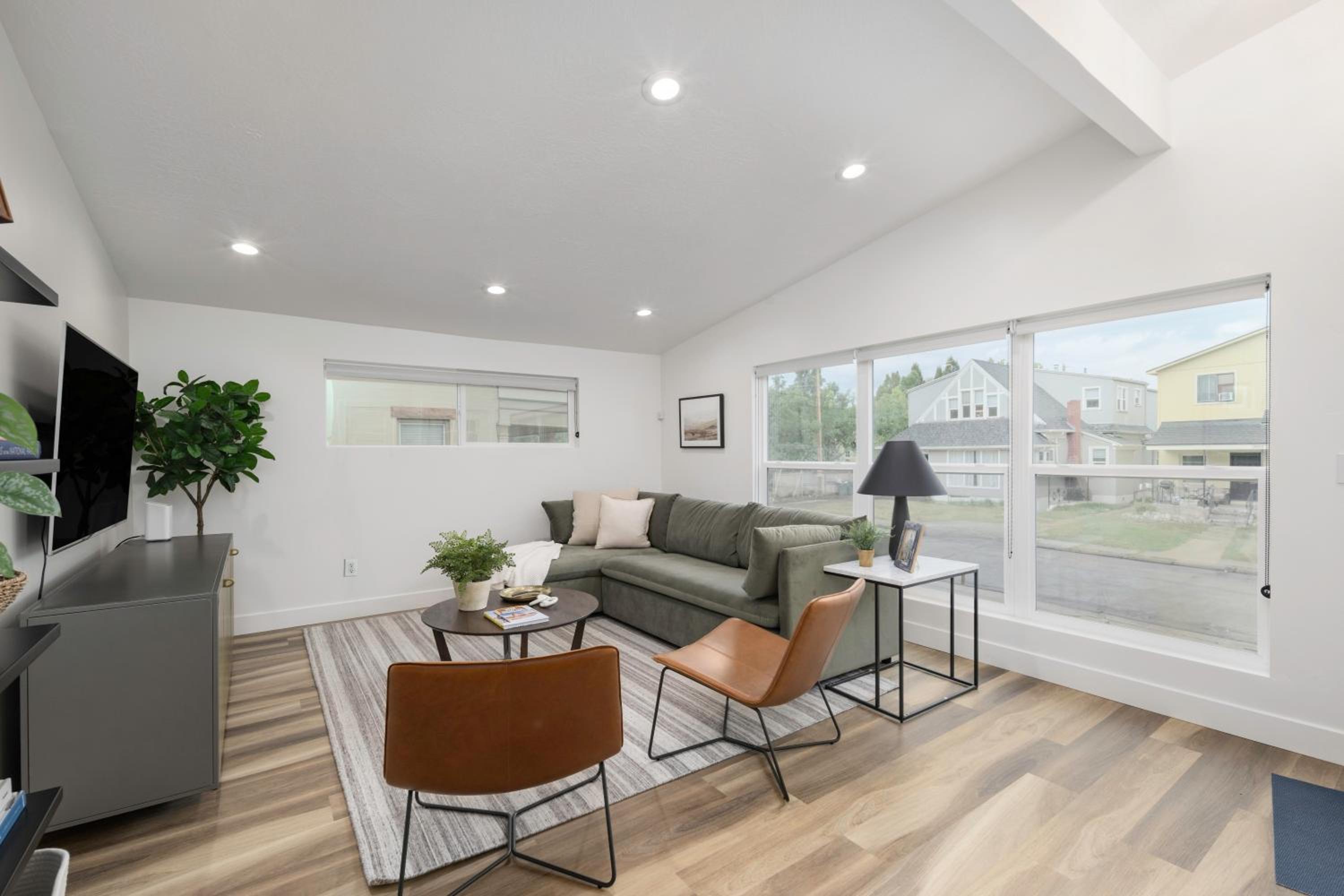 Apartment photo 1