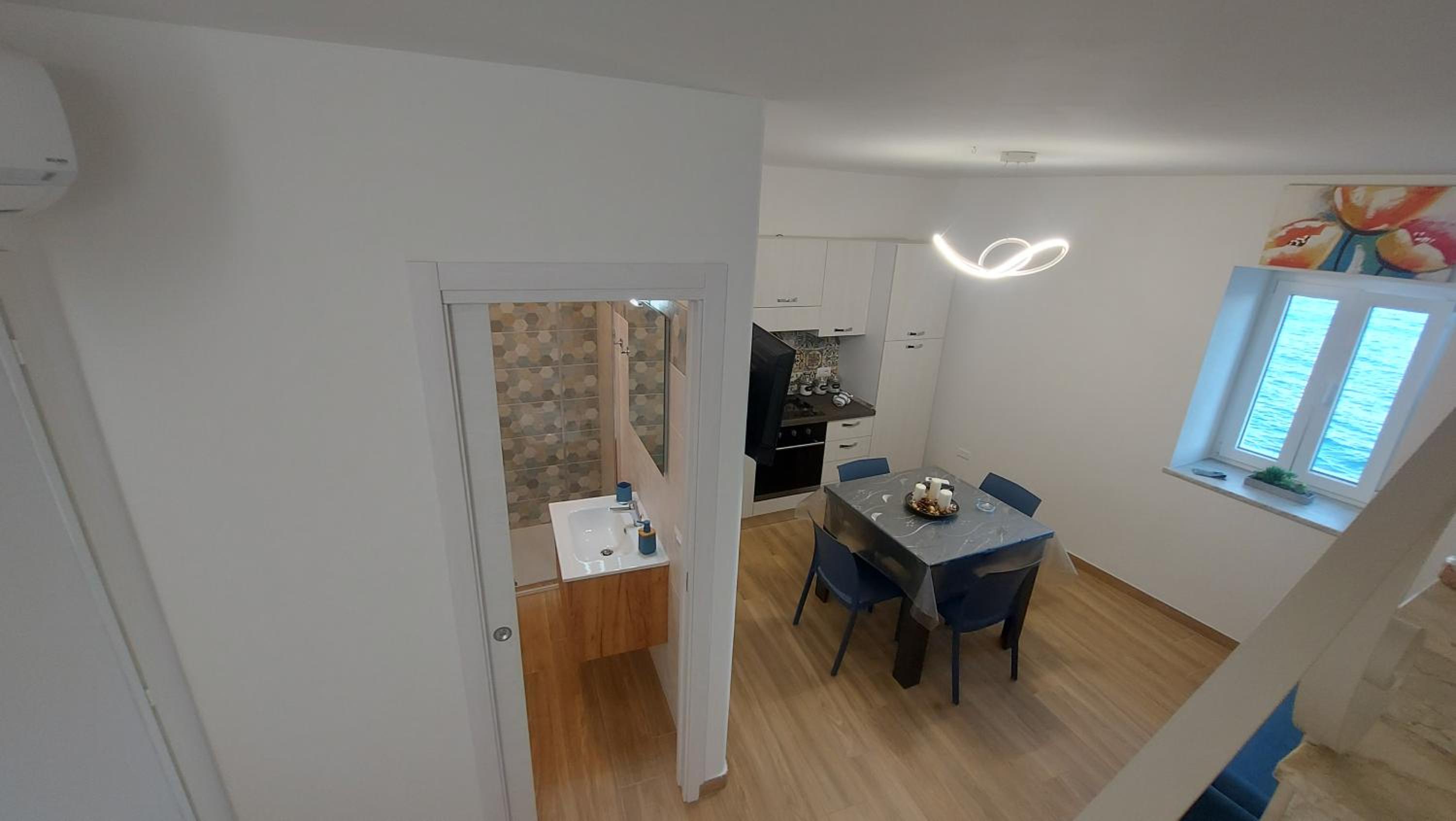 One-Bedroom House - Photo 24