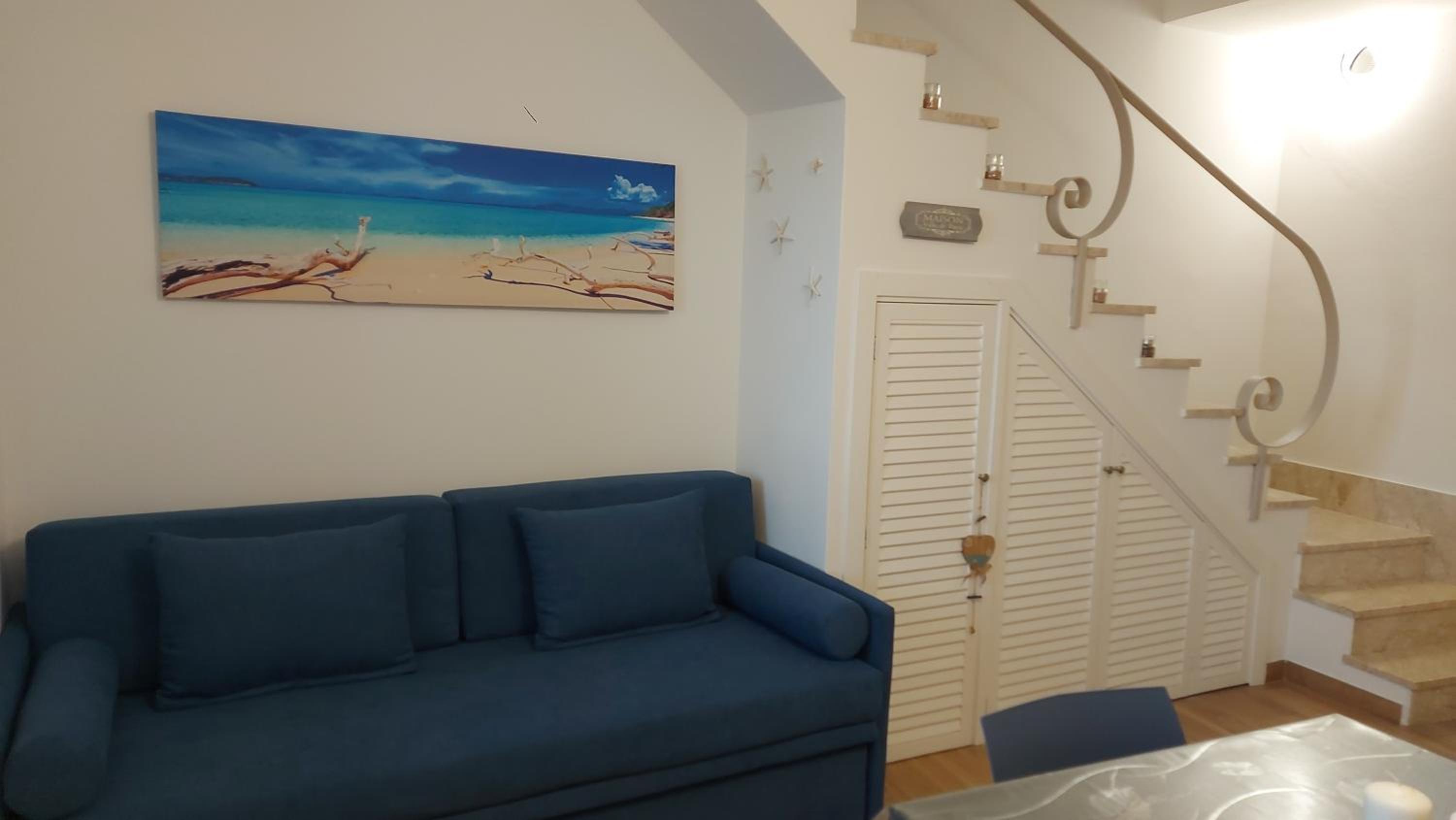One-Bedroom House - Photo 2