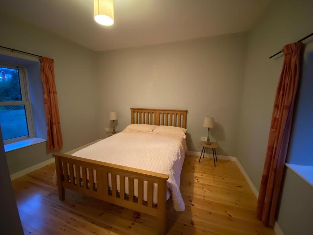 Two-Bedroom House - Photo 1