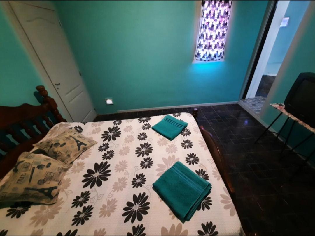 One-Bedroom House photo 1