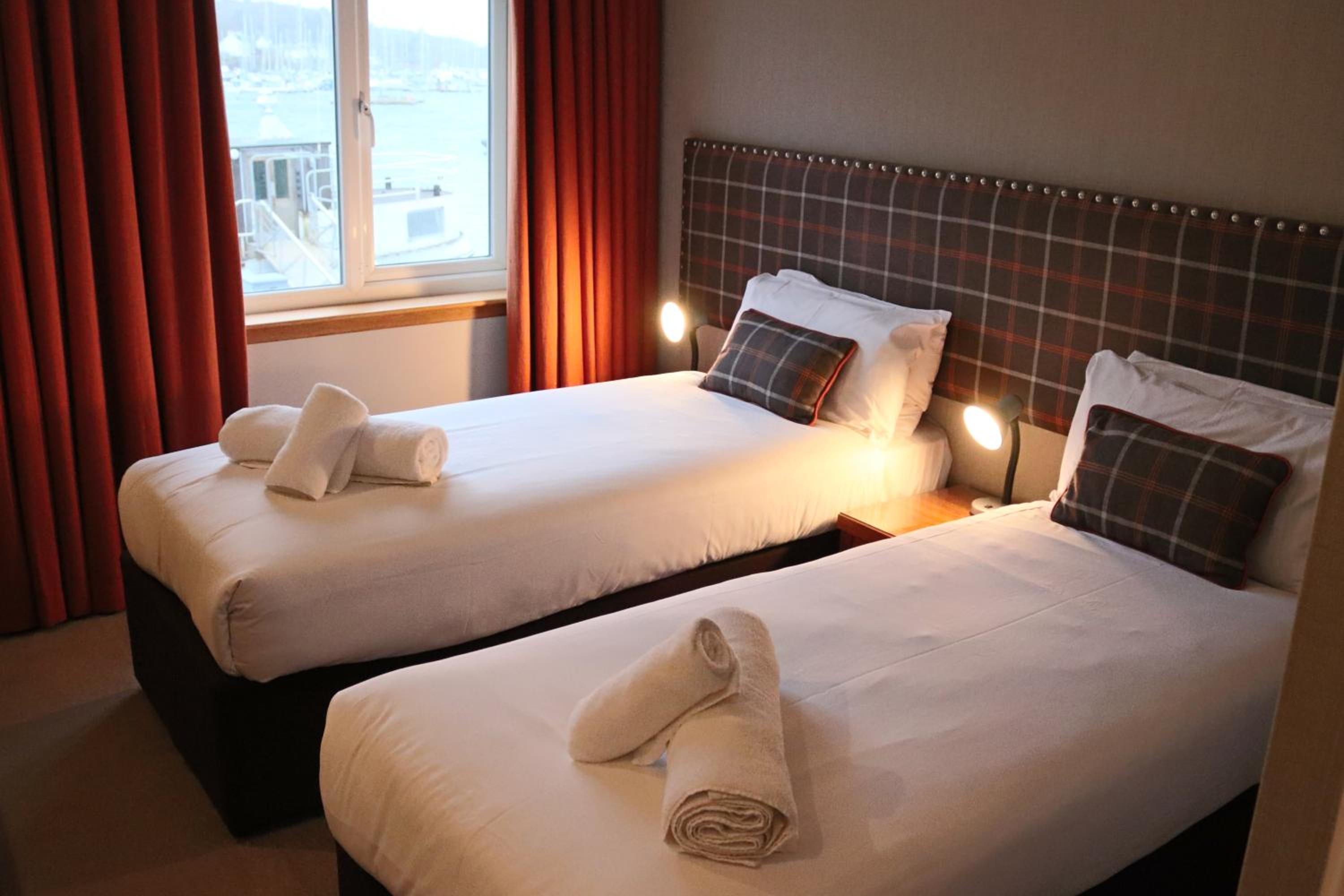 Double or Twin Room with Sea View photo 3