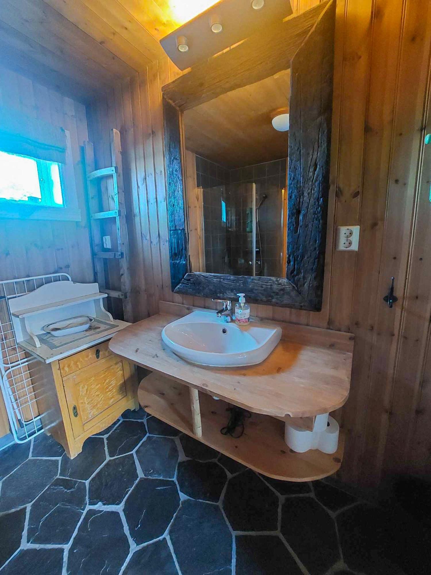 Two-Bedroom House - Aronbua - Photo 25