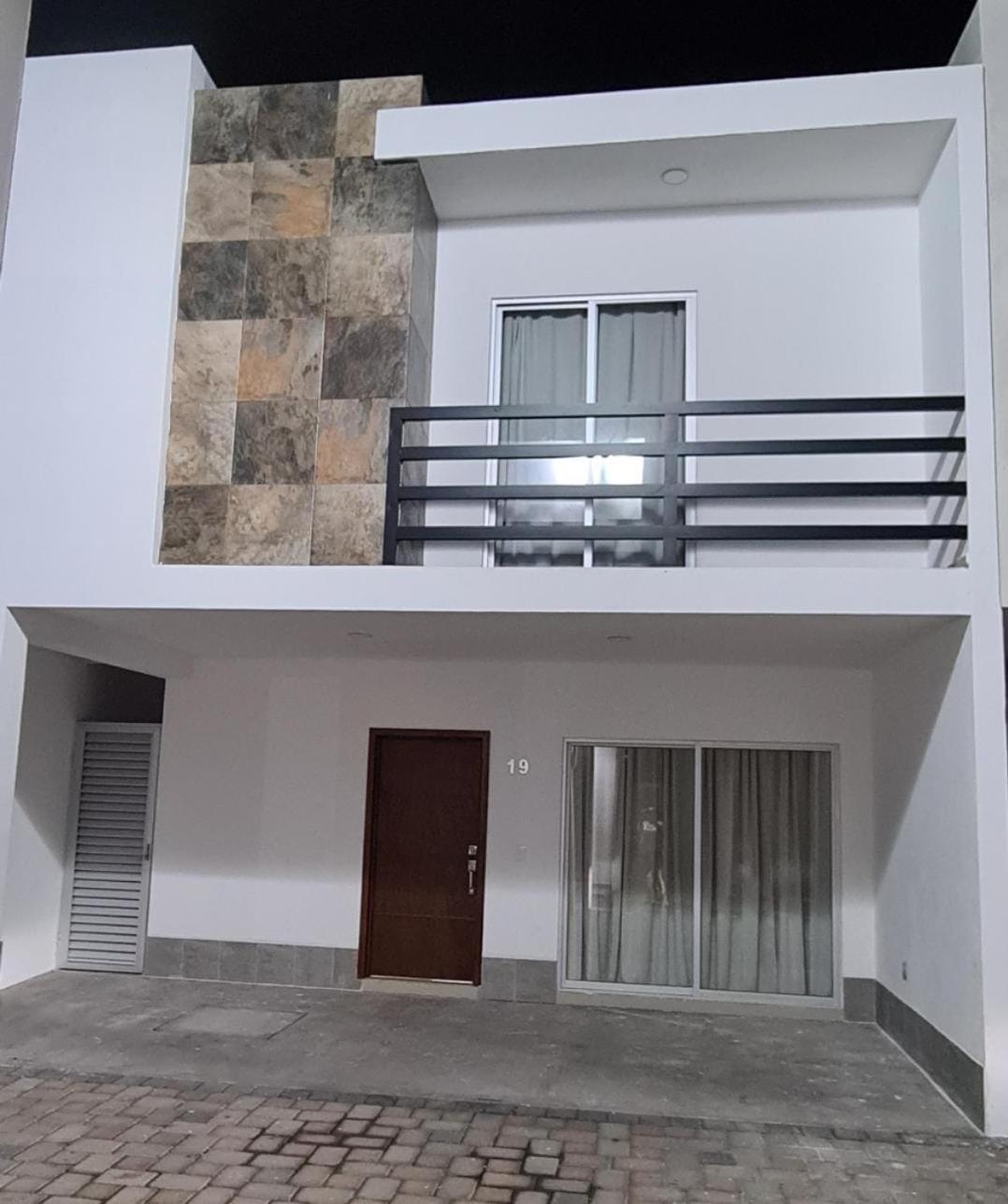 Three-Bedroom House photo 2