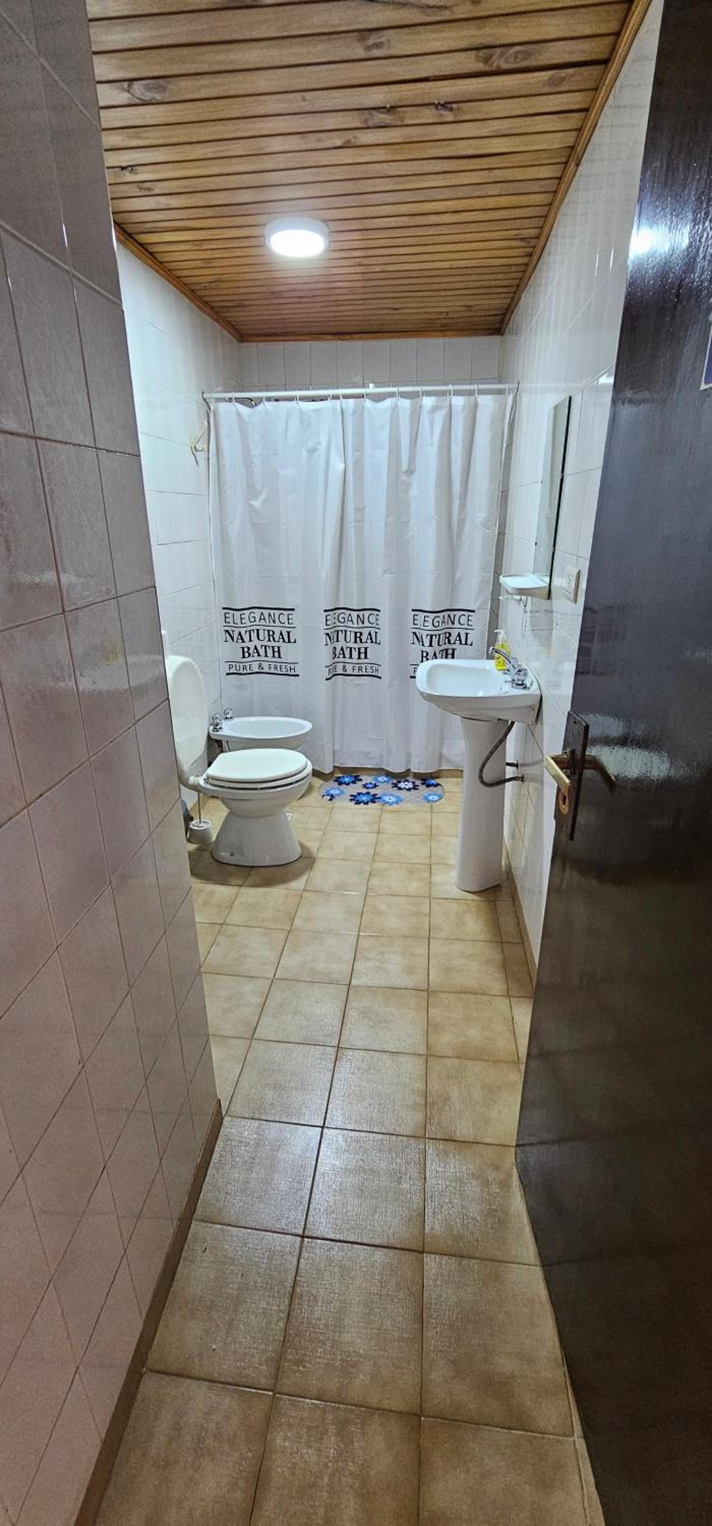 Economy Quadruple Room with Shared Bathroom photo 1